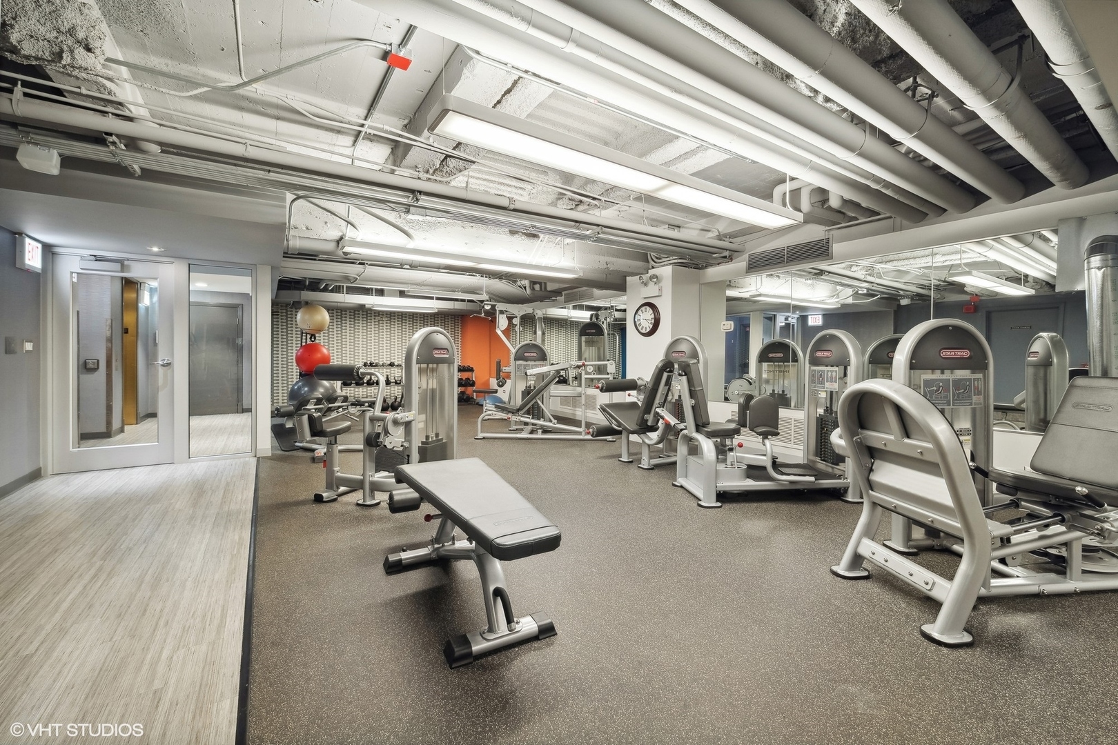 189 E Lake Shore Drive Unit: 15W