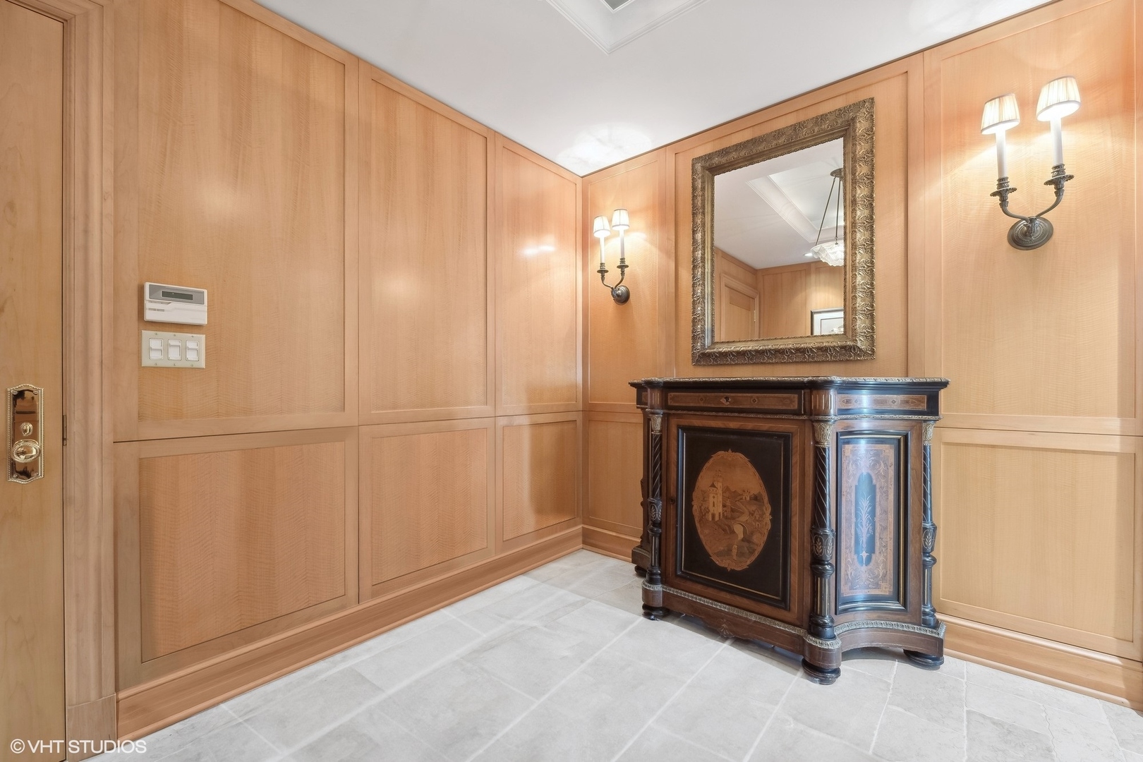 189 E Lake Shore Drive Unit: 15W