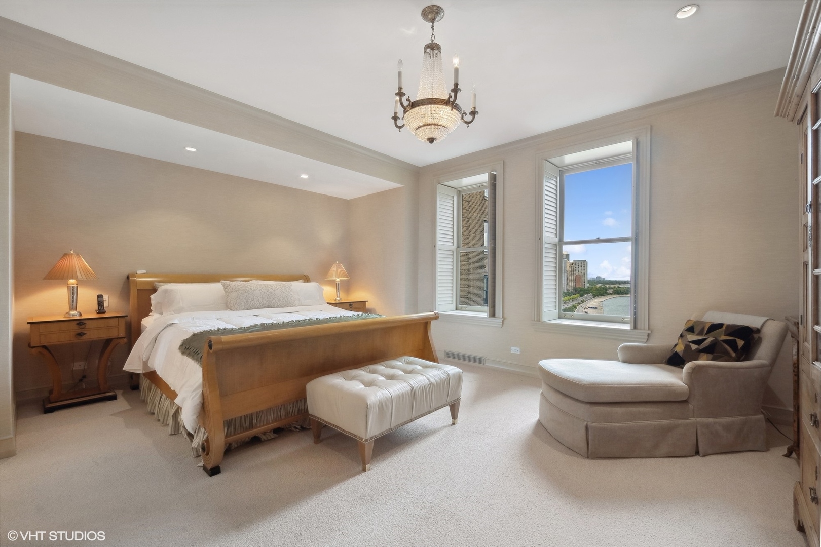 189 E Lake Shore Drive Unit: 15W