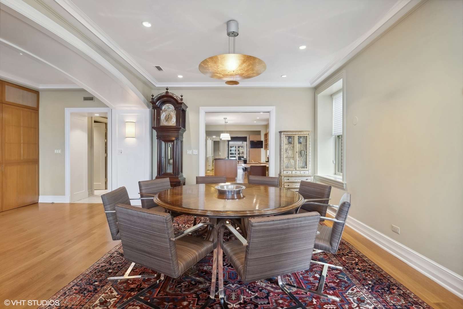 189 E Lake Shore Drive Unit: 15W