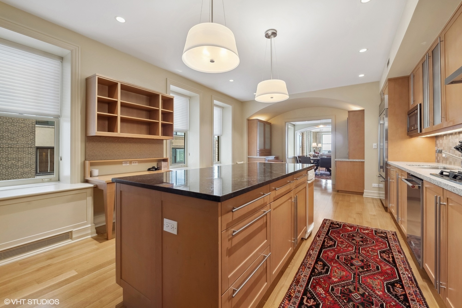 189 E Lake Shore Drive Unit: 15W