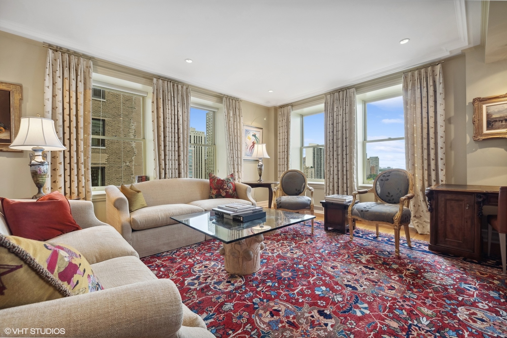 189 E Lake Shore Drive Unit: 15W