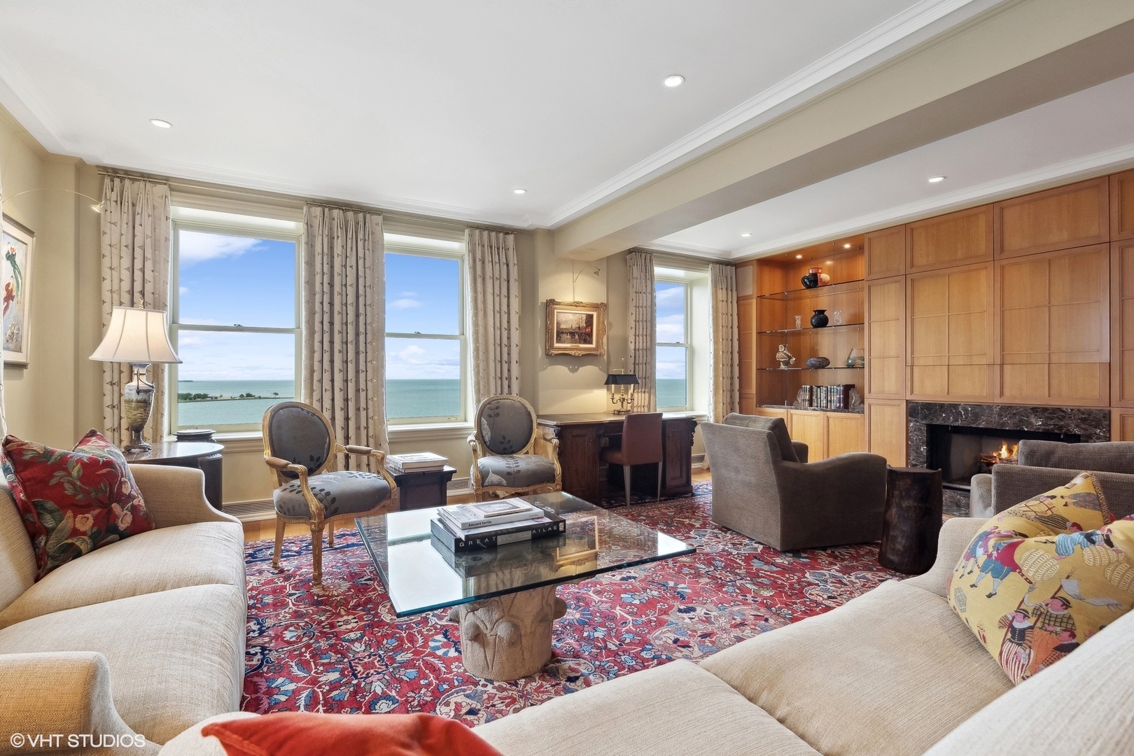189 E Lake Shore Drive Unit: 15W