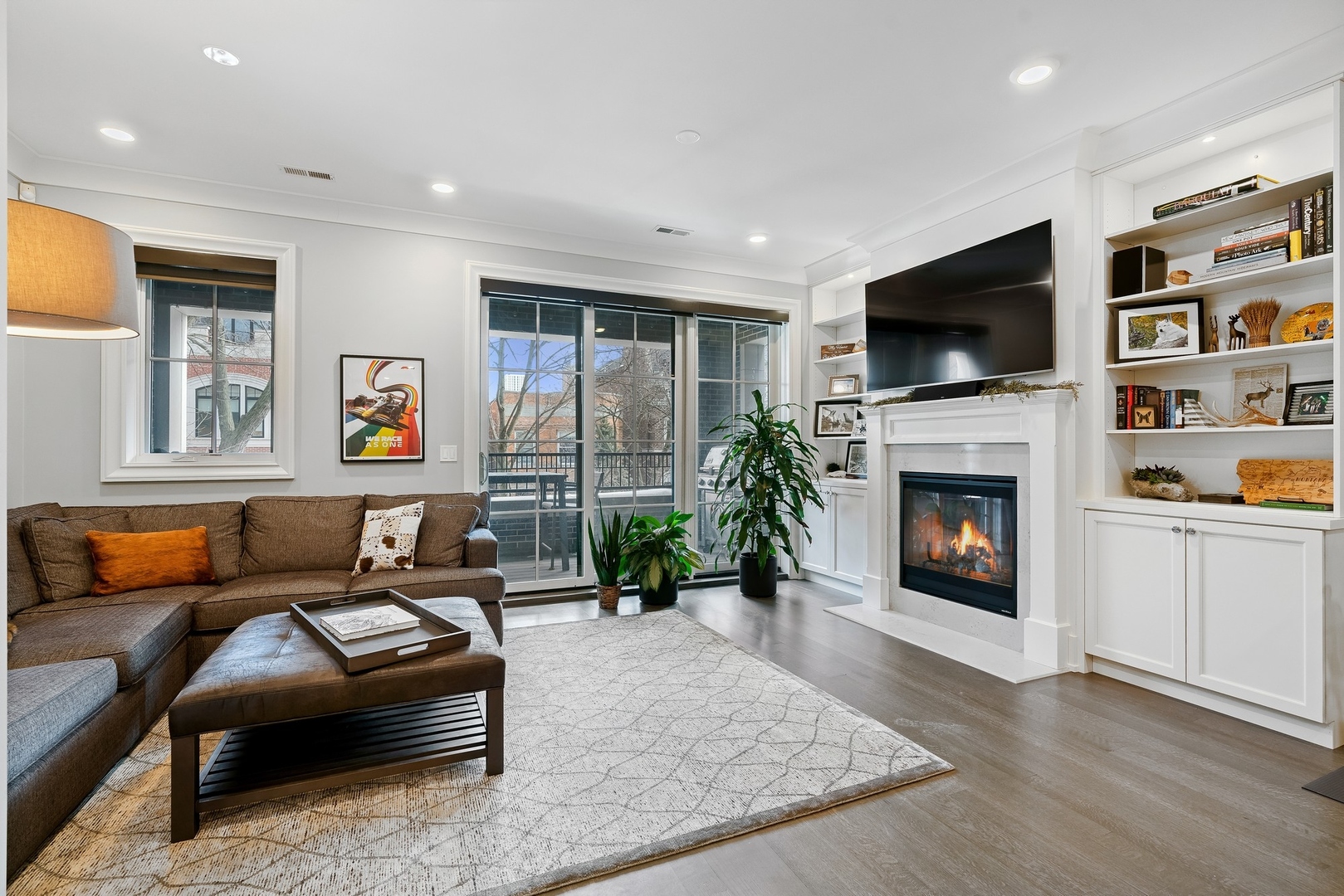 2020 N Howe Street Unit: 2S
