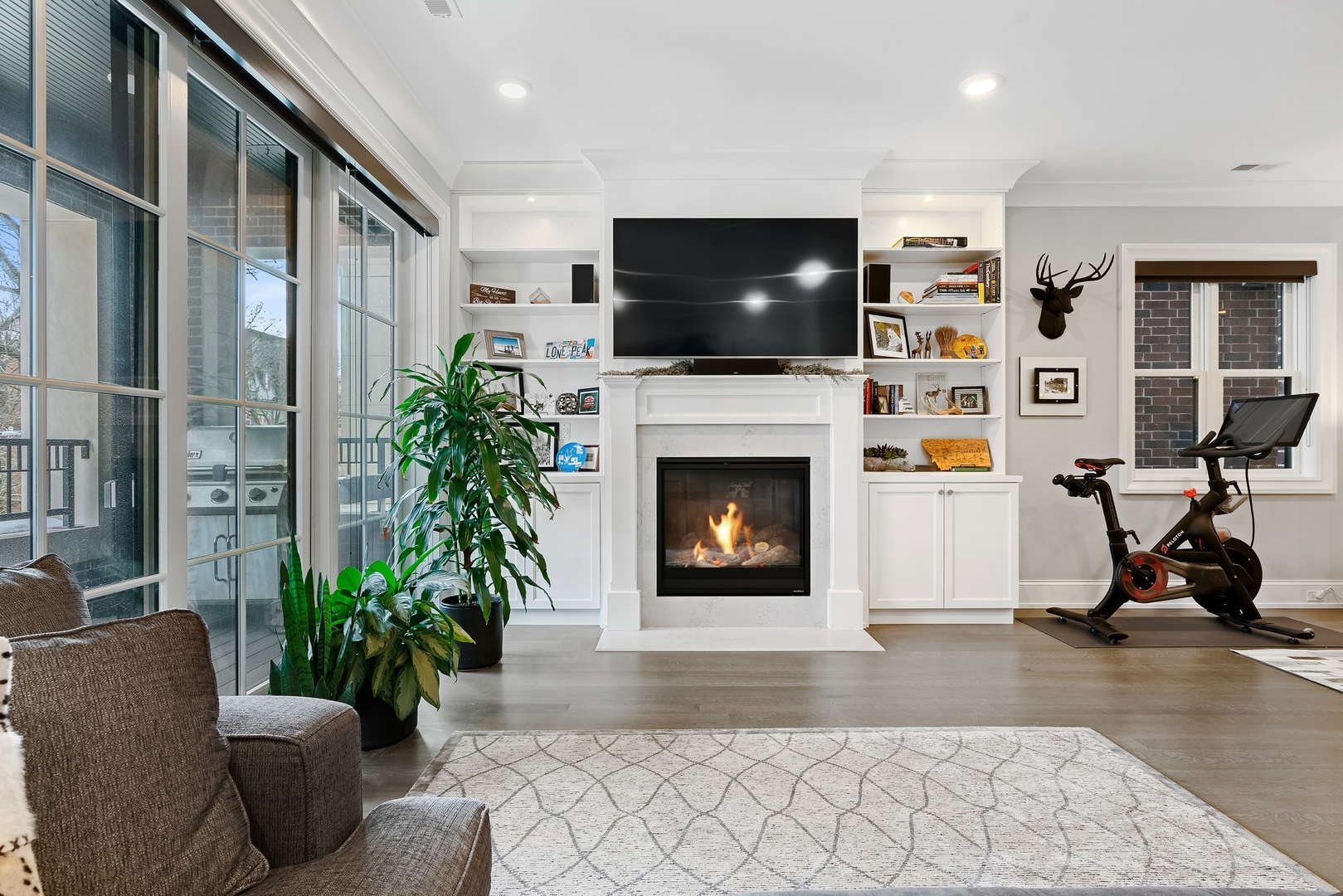 2020 N Howe Street Unit: 2S