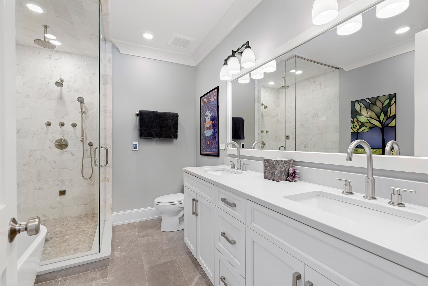 2020 N Howe Street Unit: 2S