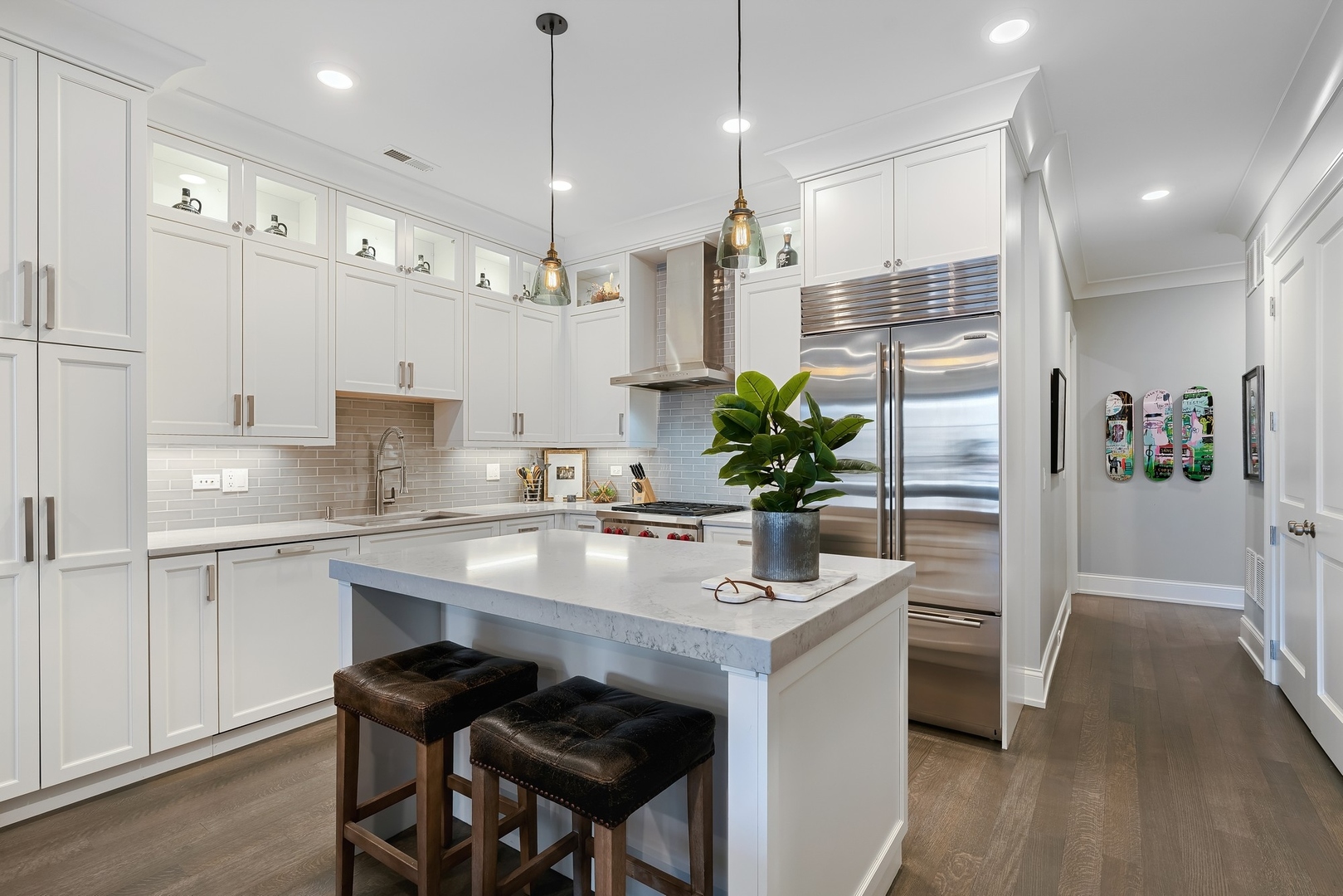 2020 N Howe Street Unit: 2S