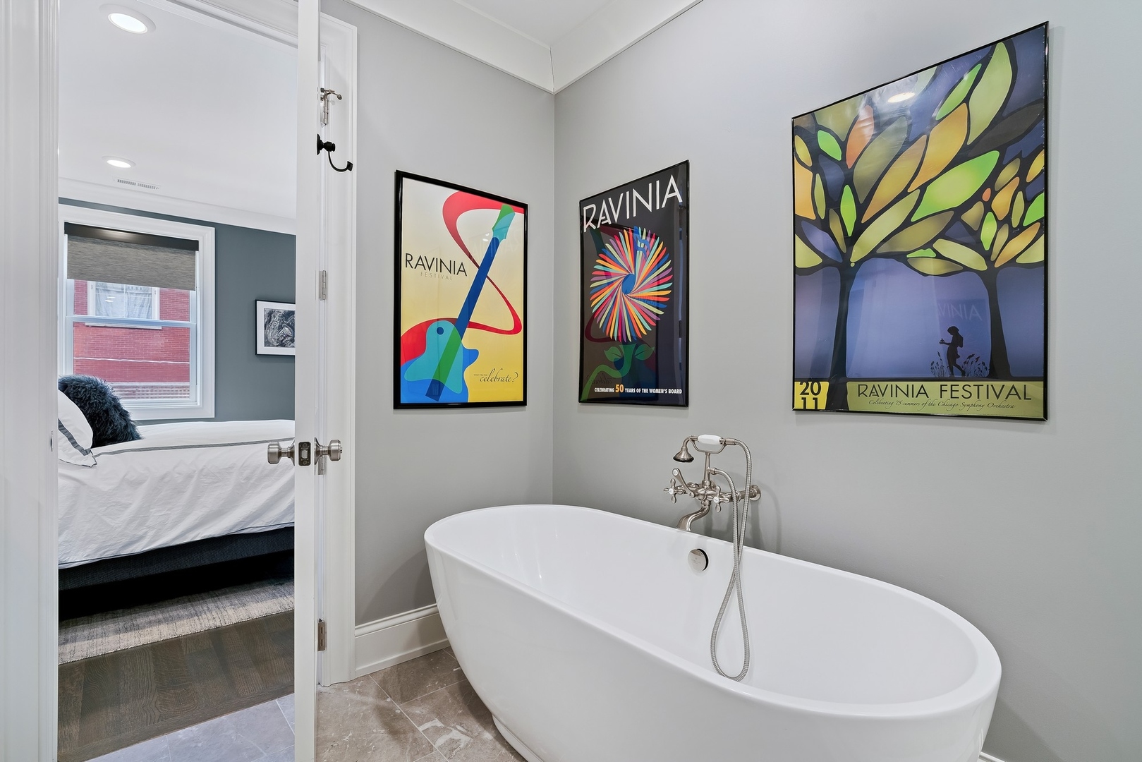2020 N Howe Street Unit: 2S