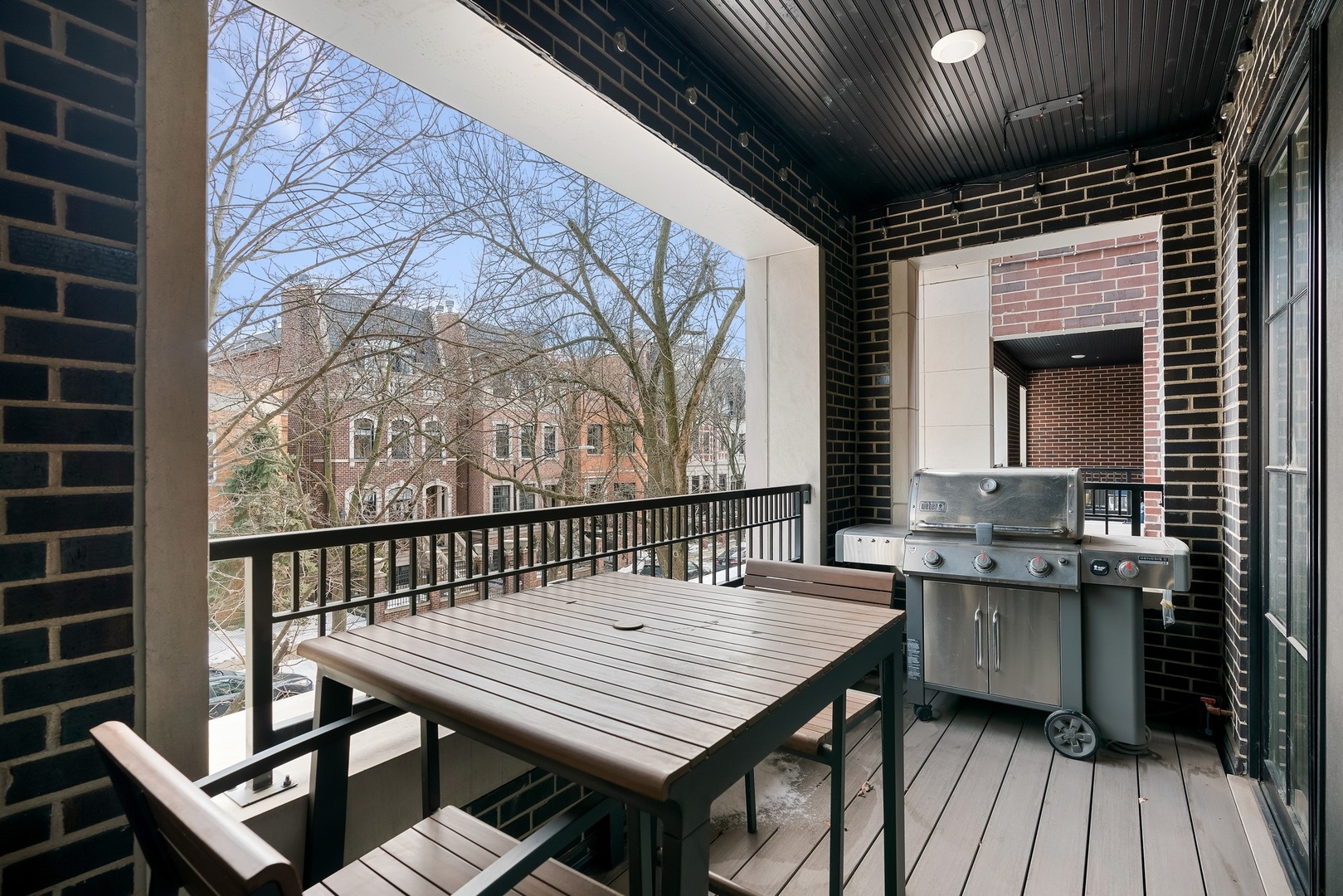 2020 N Howe Street Unit: 2S