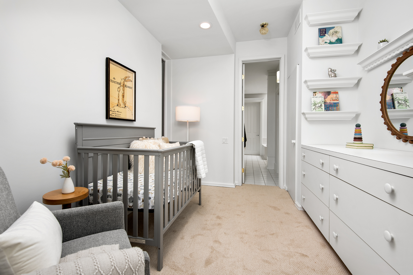 1318 W Schubert Avenue