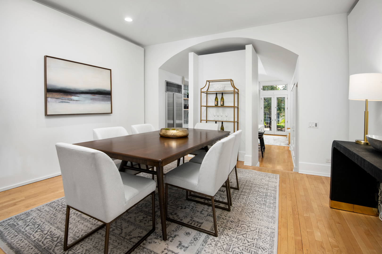 1318 W Schubert Avenue