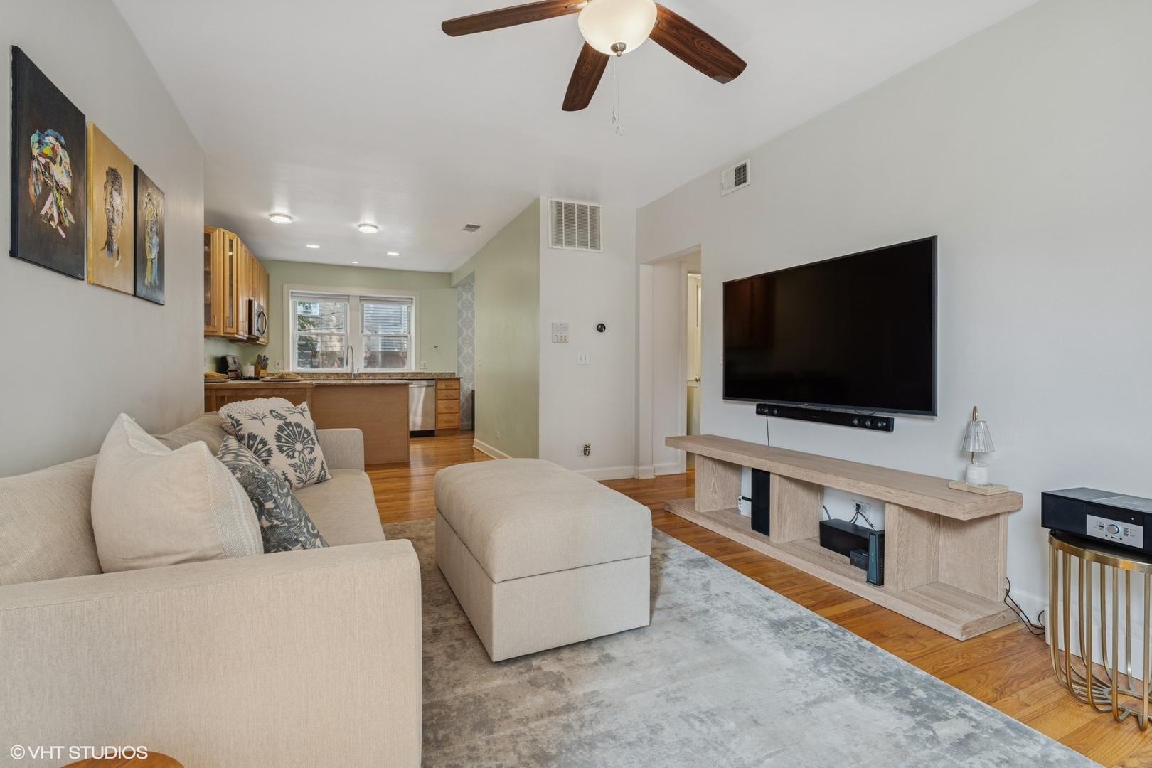 1531 W Rosemont Avenue Unit: 1S