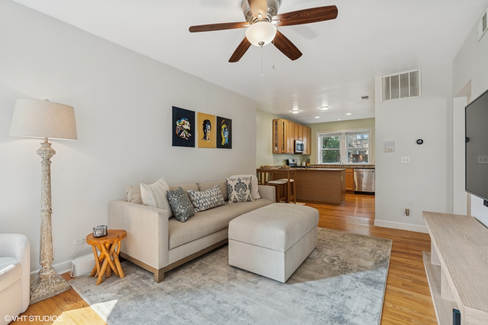 1531 W Rosemont Avenue Unit: 1S