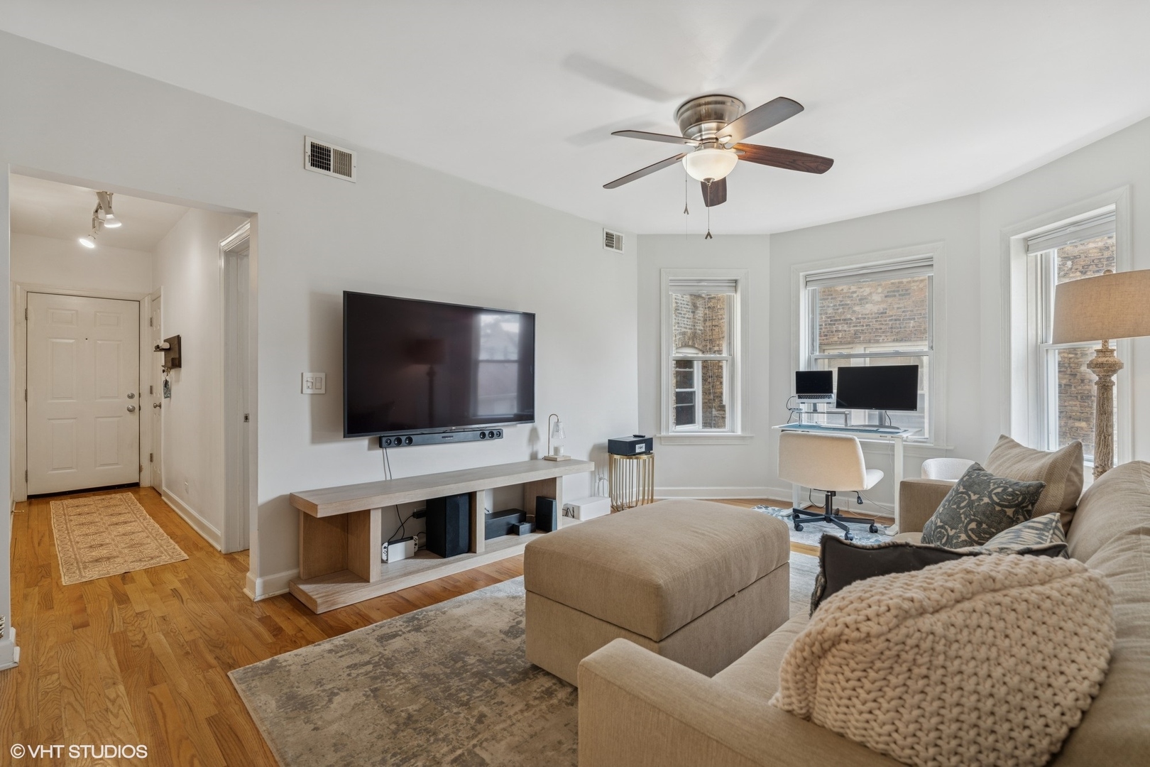 1531 W Rosemont Avenue Unit: 1S