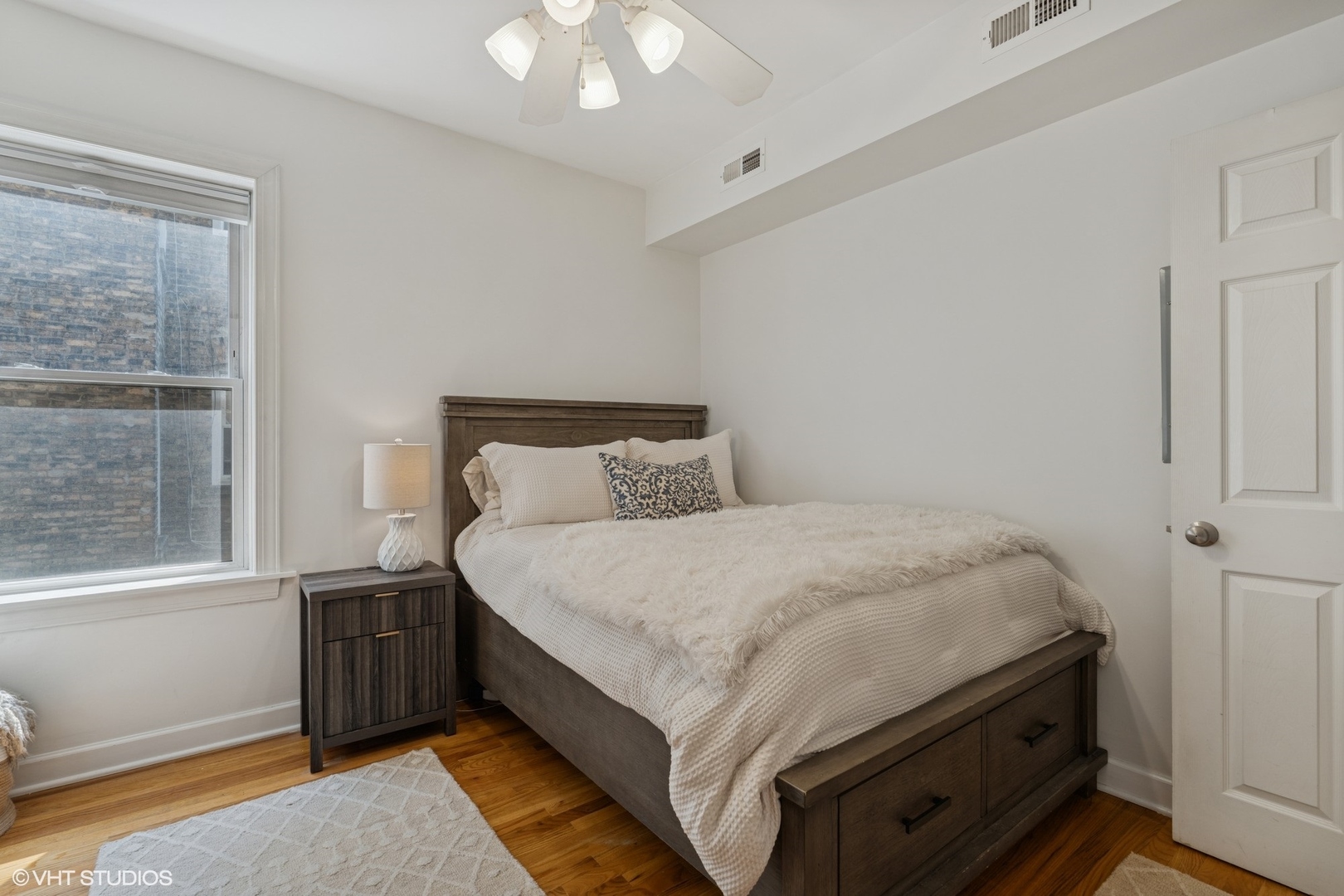 1531 W Rosemont Avenue Unit: 1S