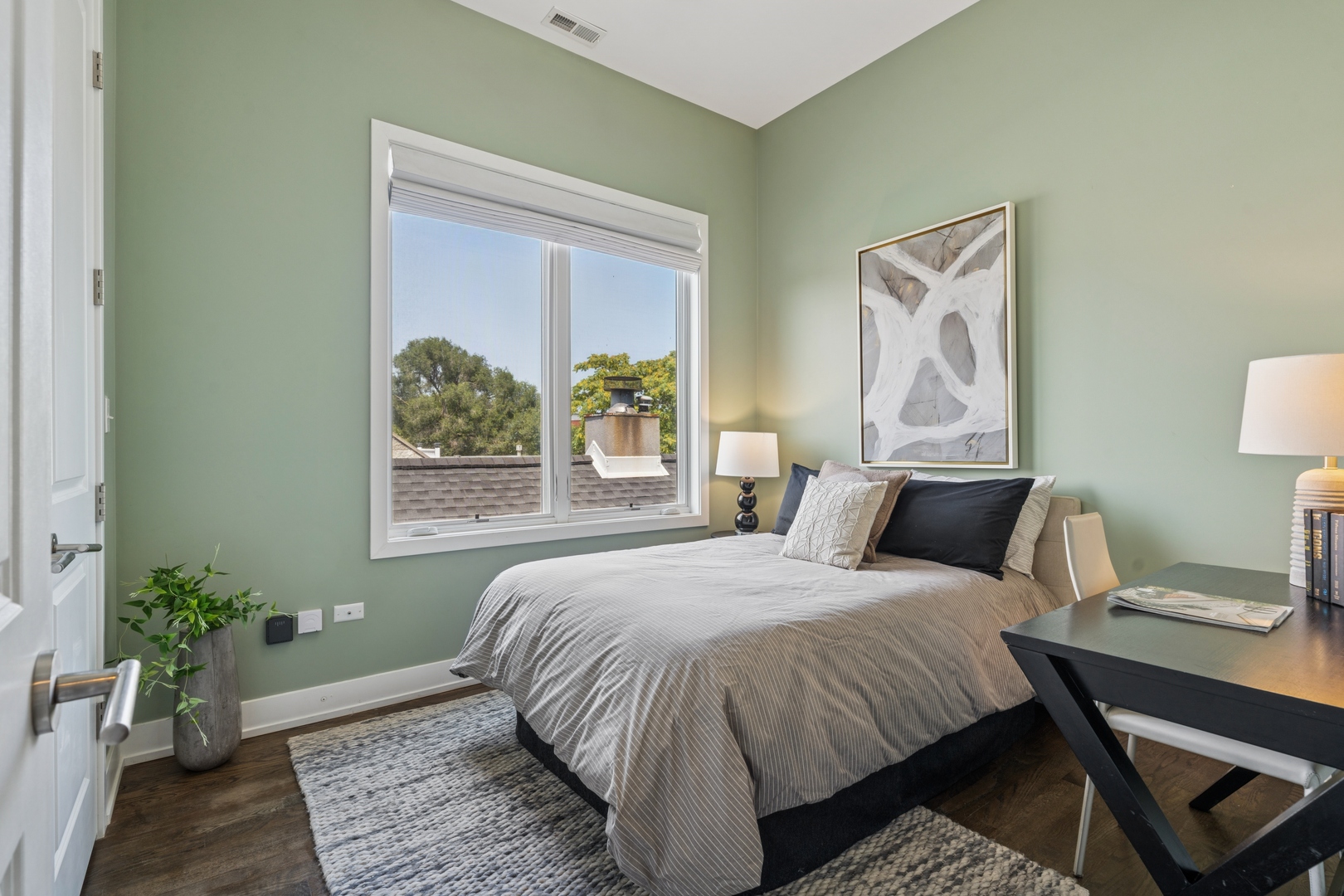 948 N Honore Street Unit: 3