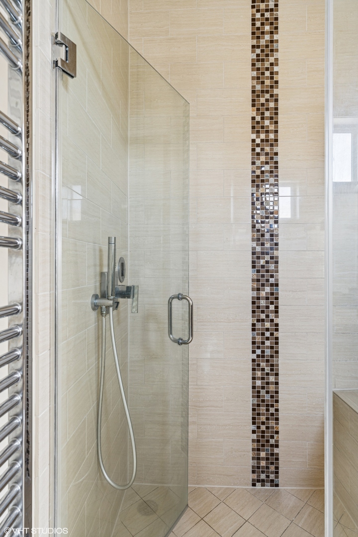 948 N Honore Street Unit: 3