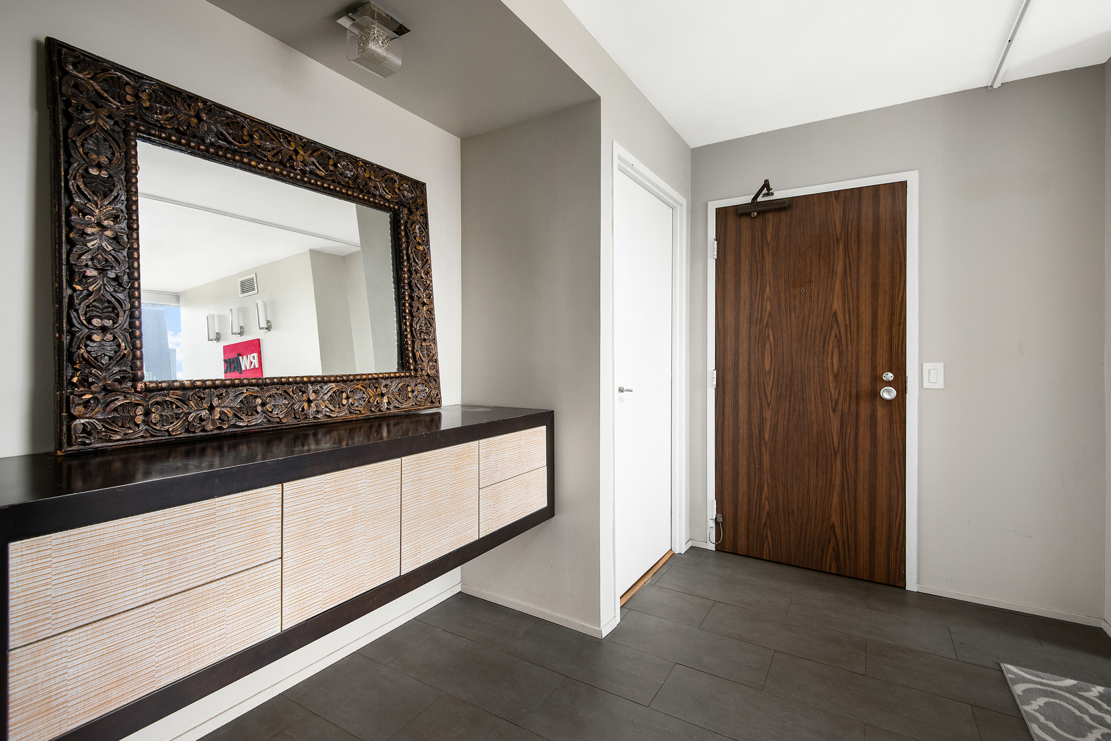 1555 N Dearborn Parkway Unit: 25E