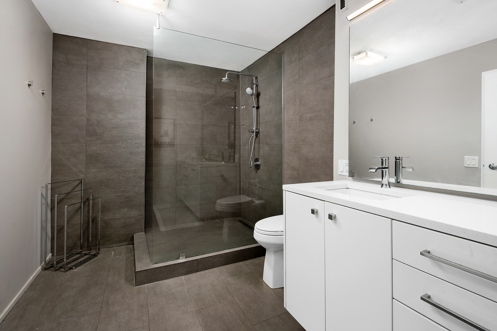 1555 N Dearborn Parkway Unit: 25E