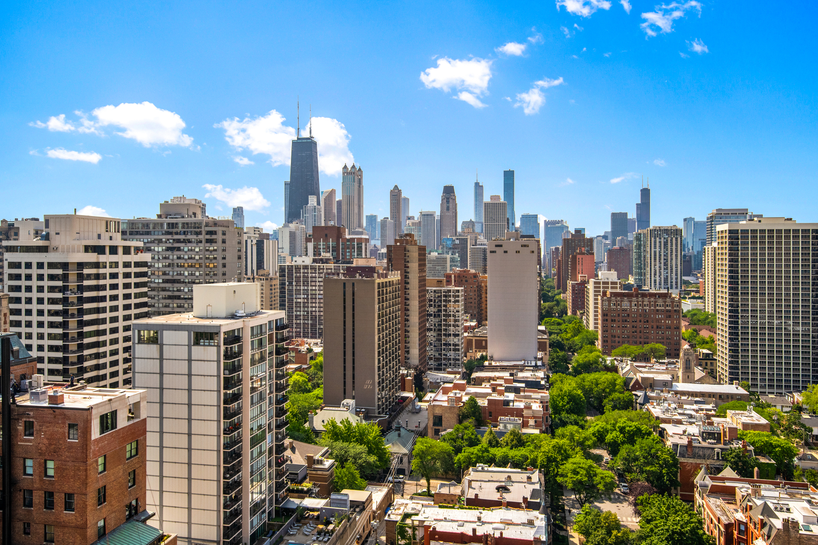 1555 N Dearborn Parkway Unit: 25E