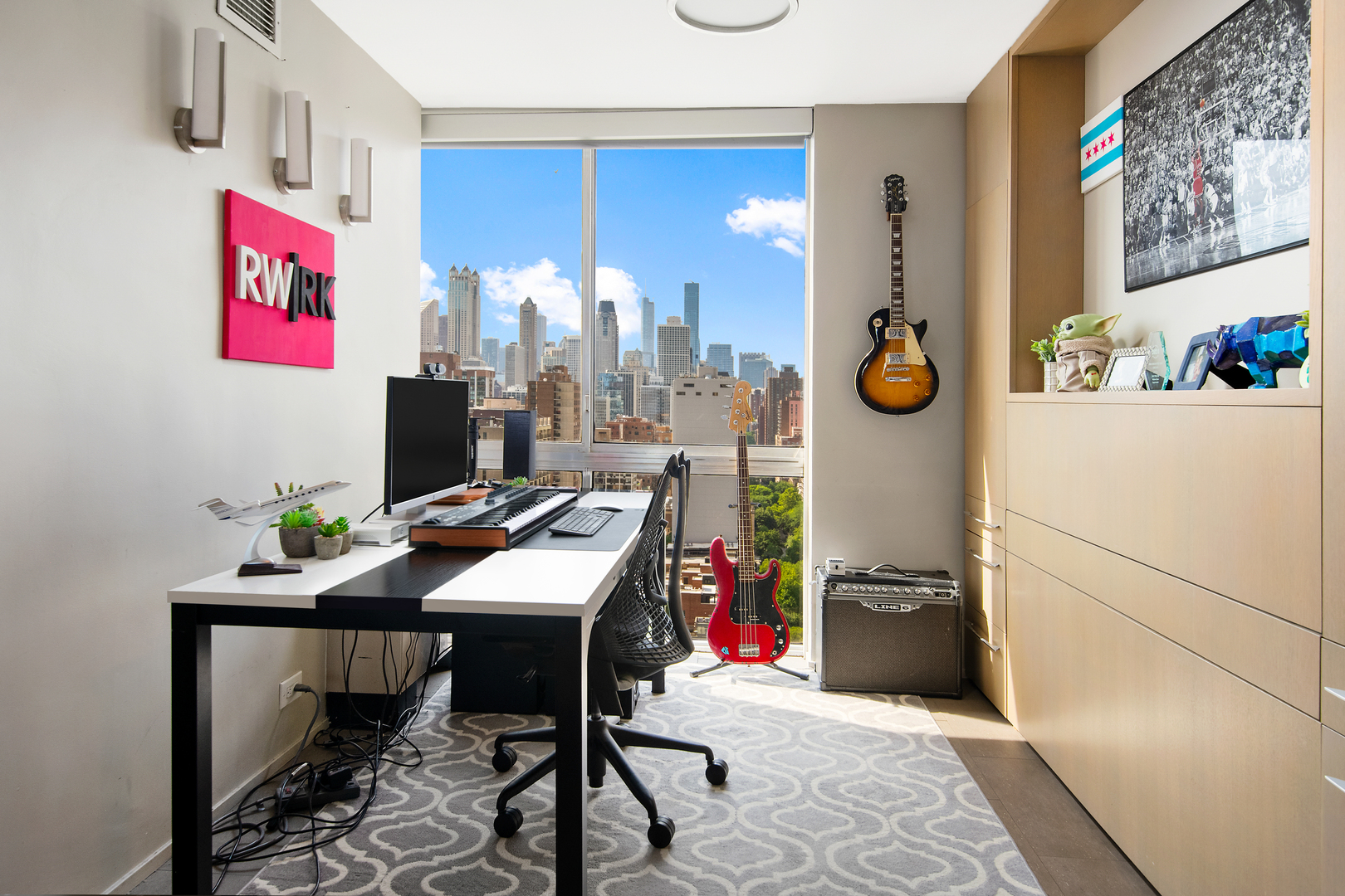1555 N Dearborn Parkway Unit: 25E