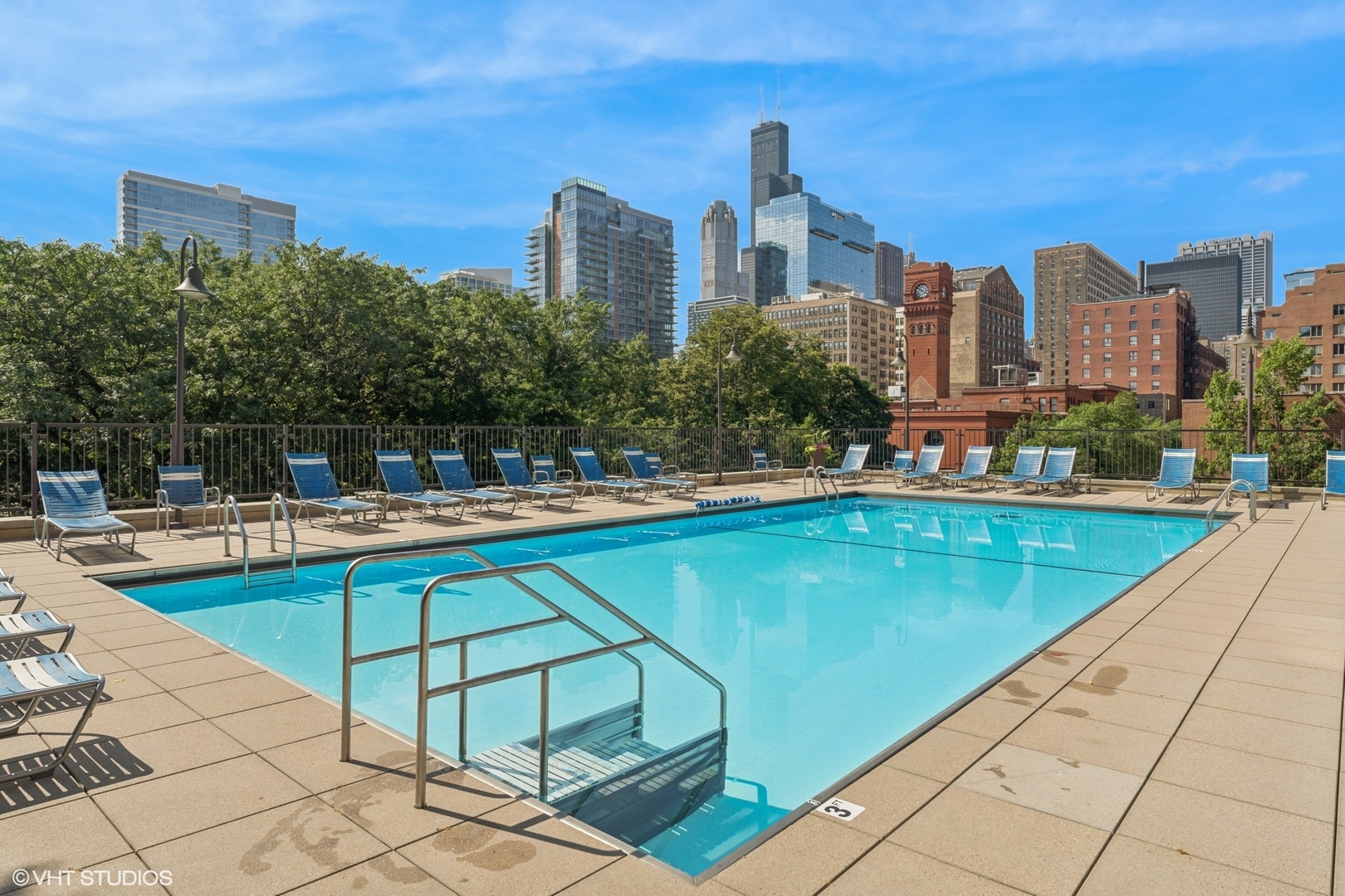 899 S Plymouth Court Unit: 2003