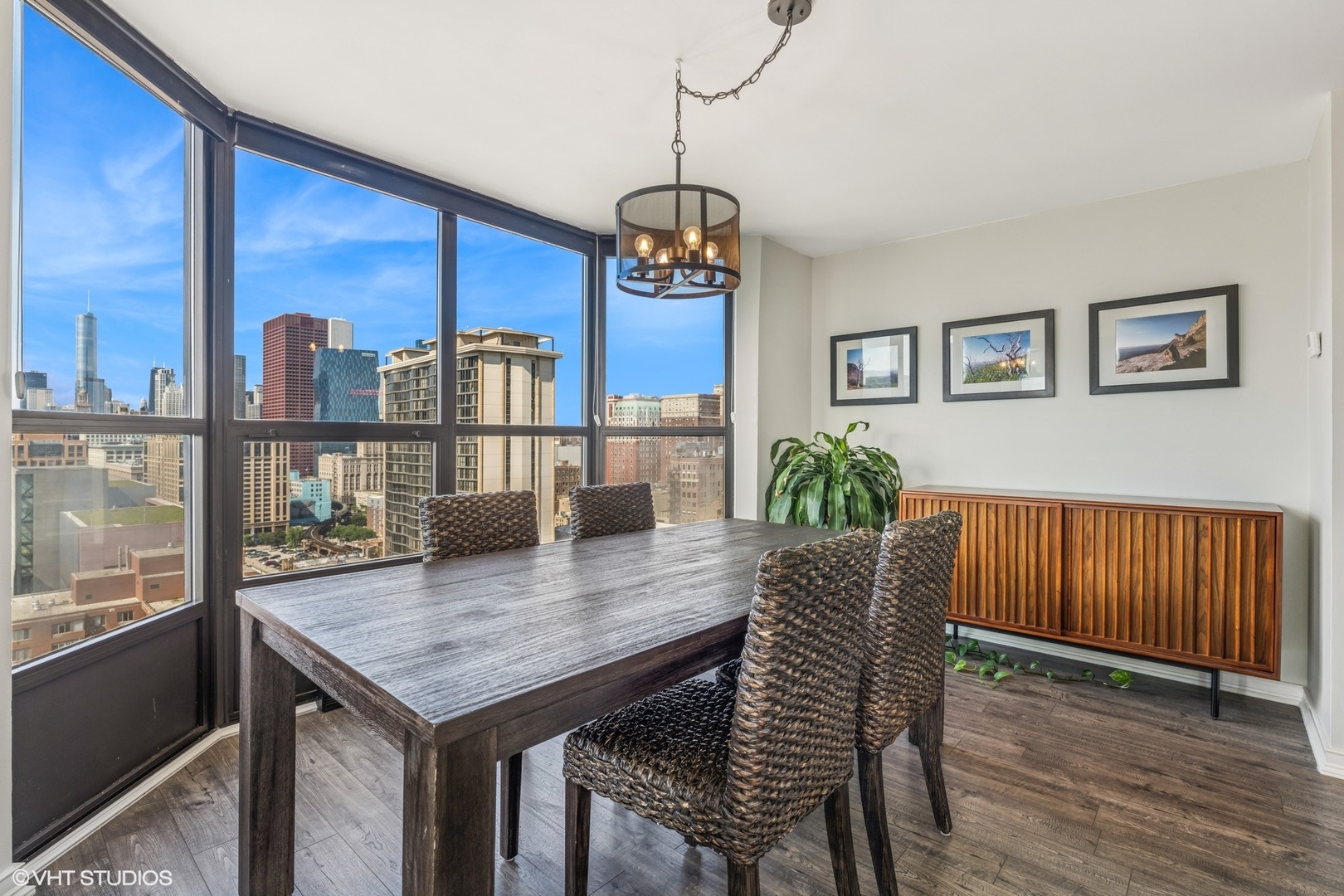 899 S Plymouth Court Unit: 2003