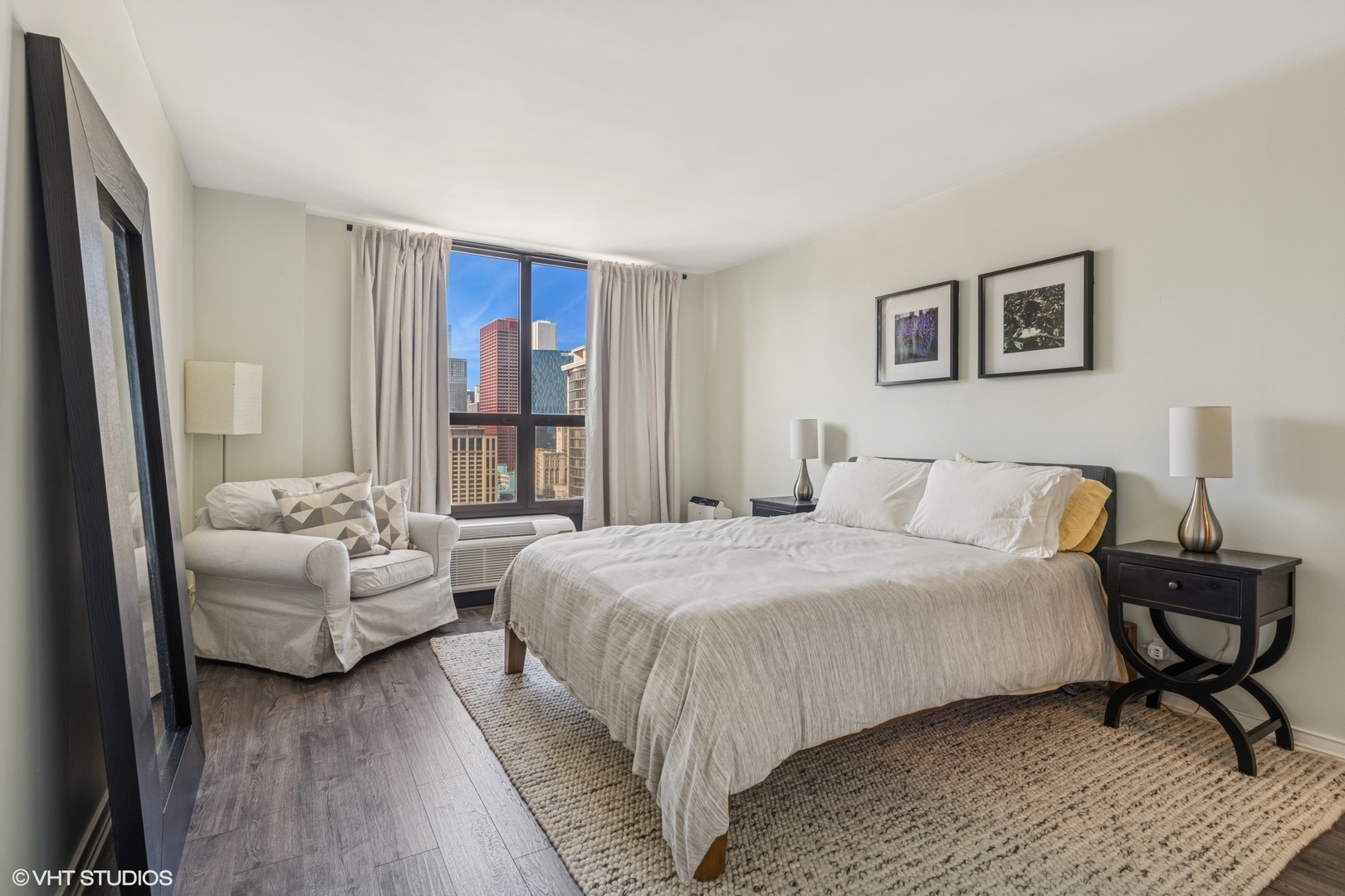 899 S Plymouth Court Unit: 2003