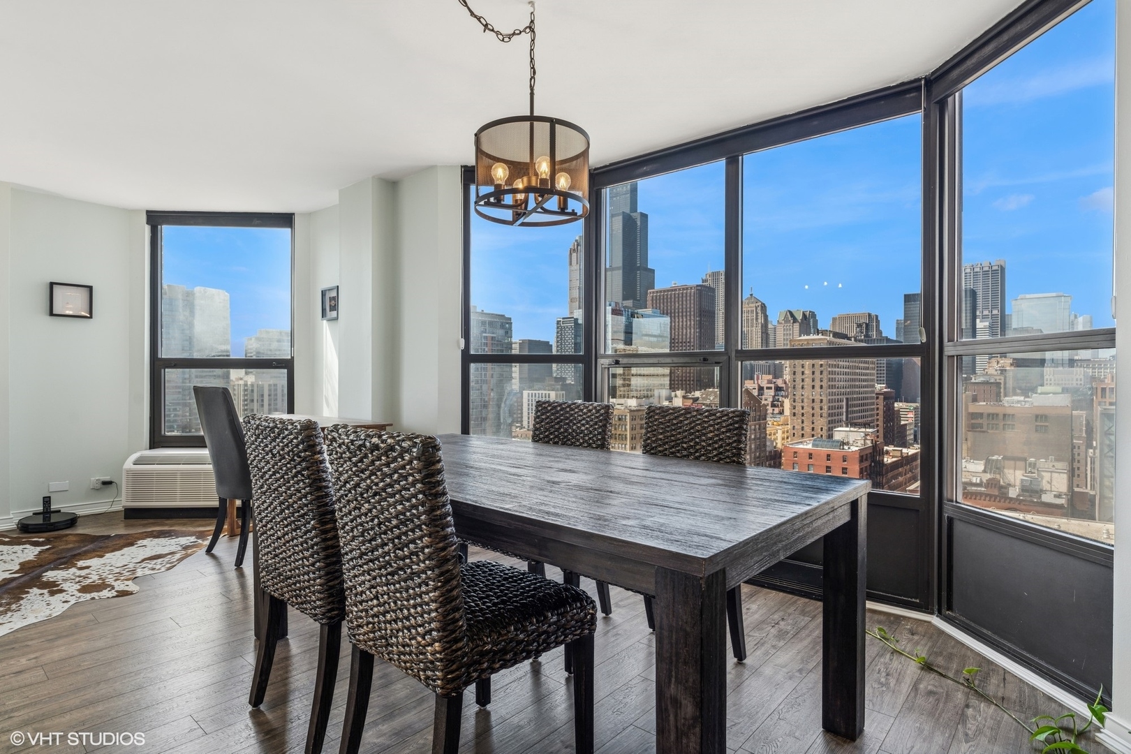 899 S Plymouth Court Unit: 2003