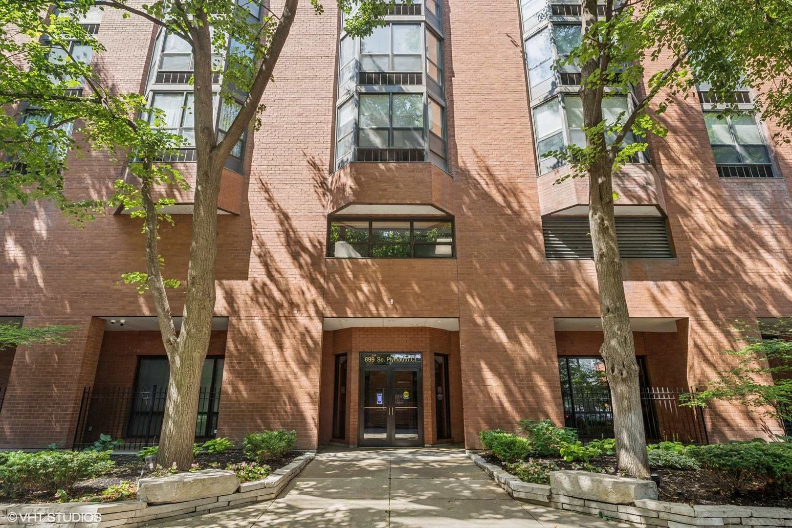 899 S Plymouth Court Unit: 2003