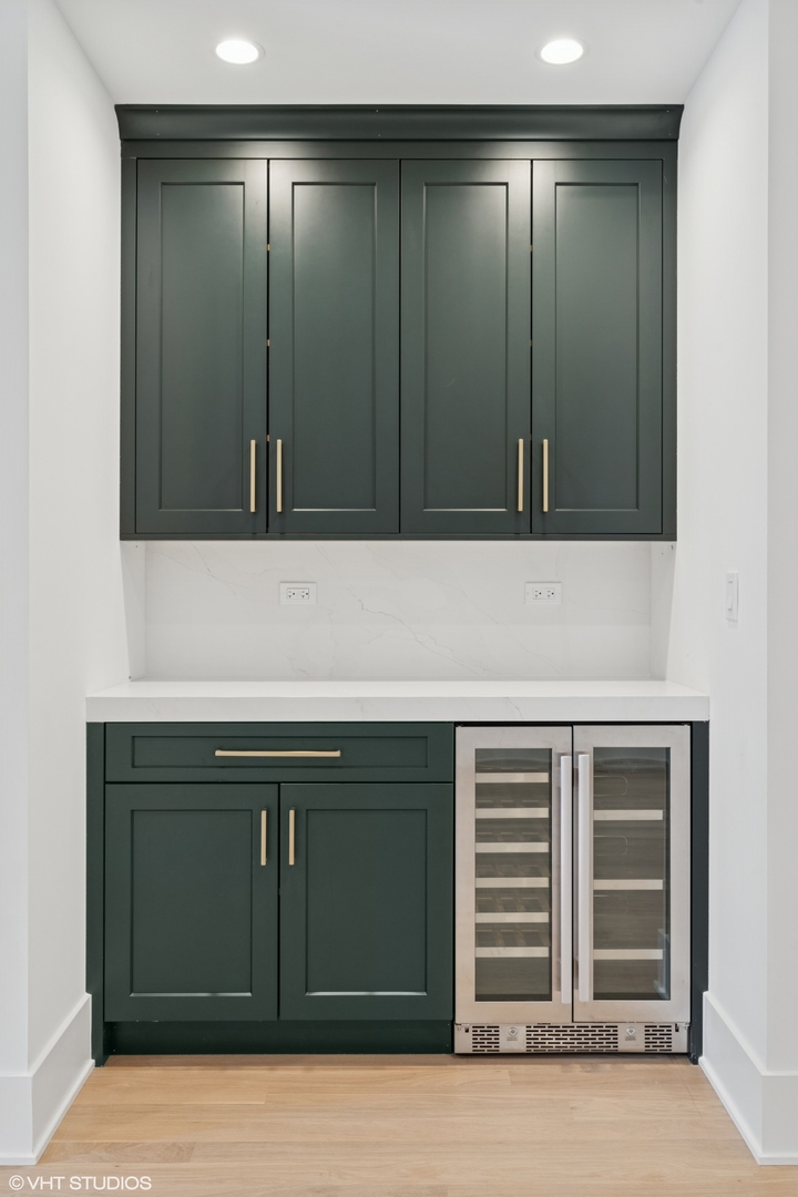 2118 N Sheffield Avenue Unit: 1