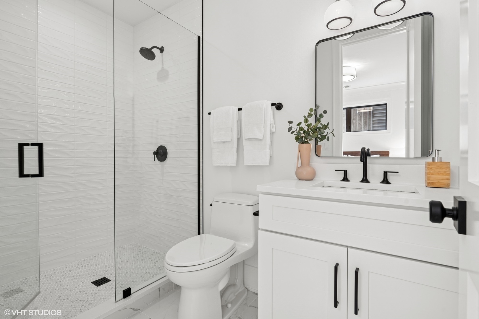 2118 N Sheffield Avenue Unit: 1
