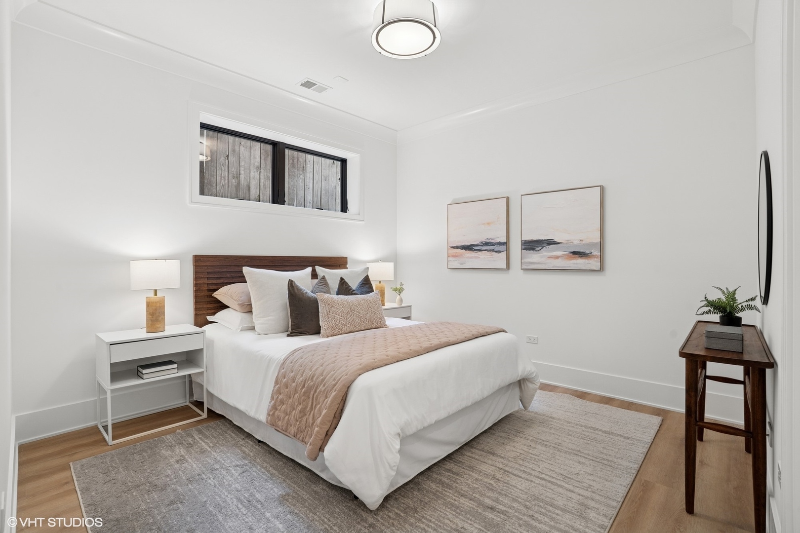 2118 N Sheffield Avenue Unit: 1