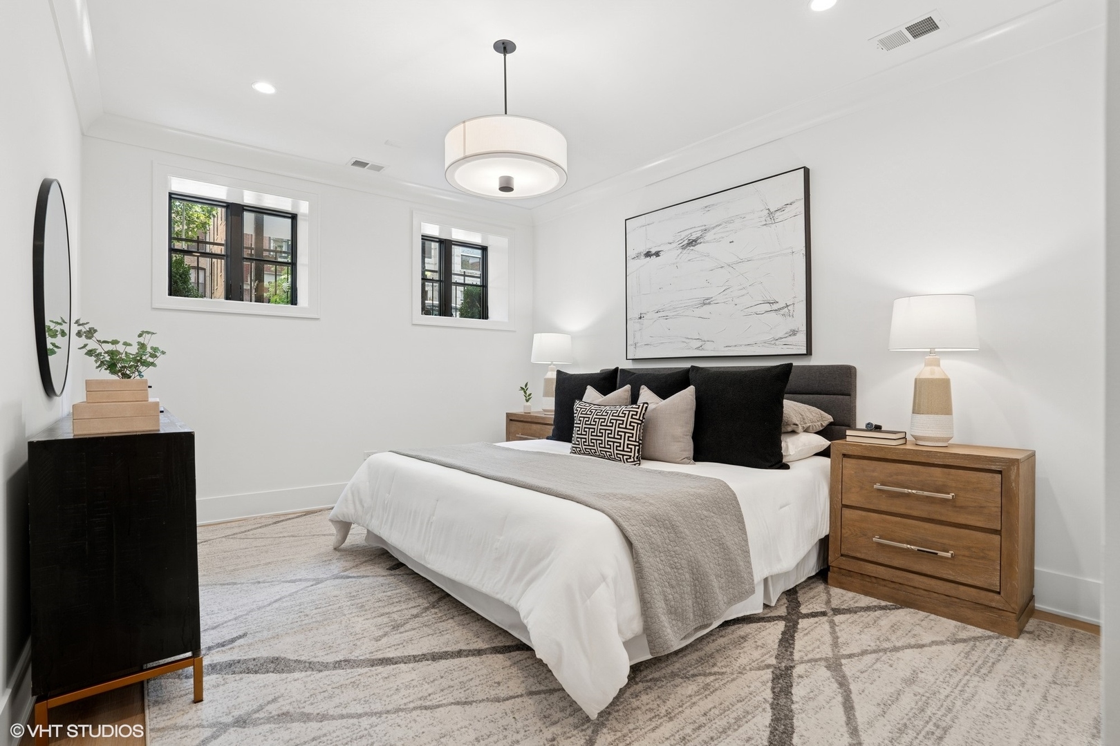 2118 N Sheffield Avenue Unit: 1