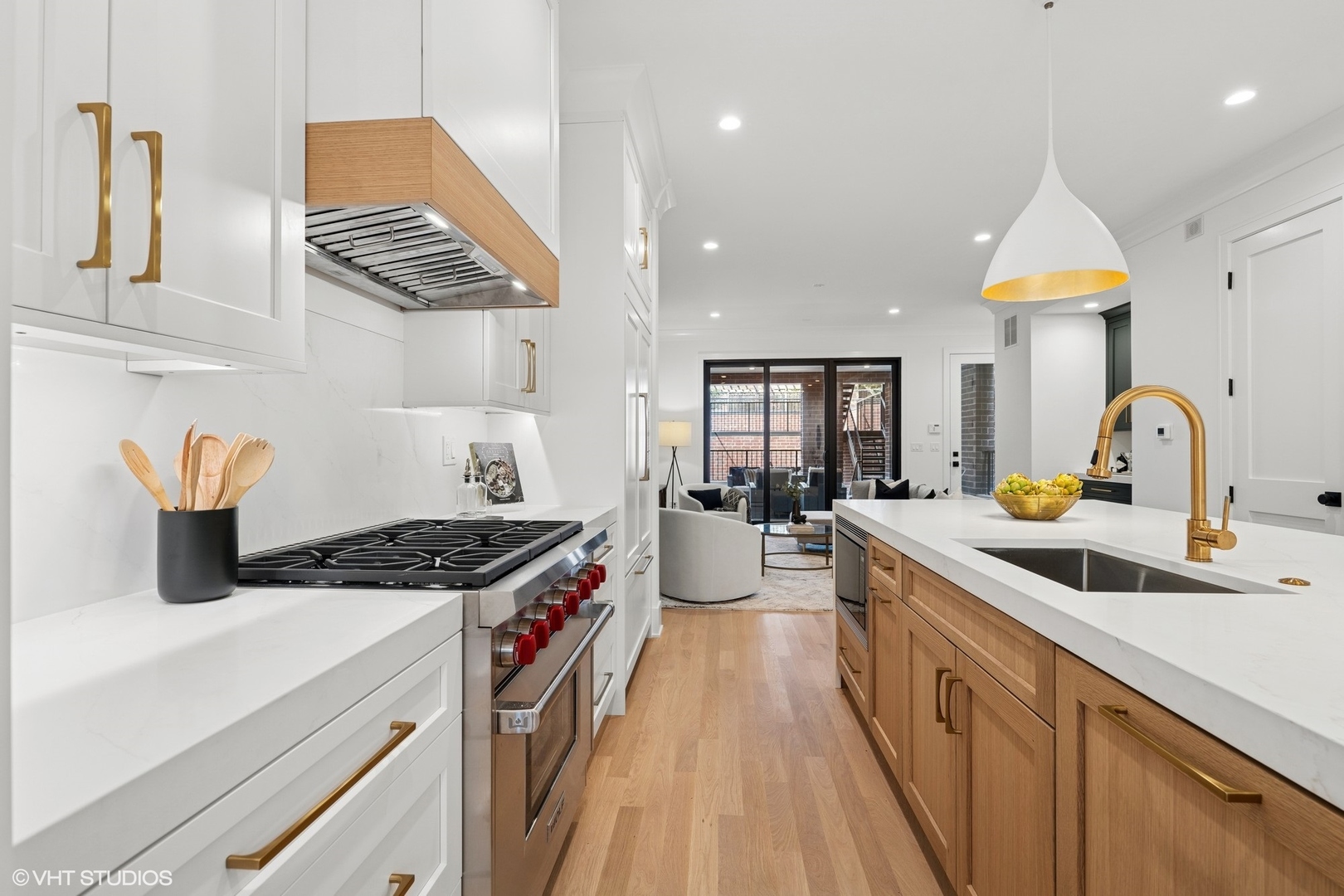 2118 N Sheffield Avenue Unit: 1