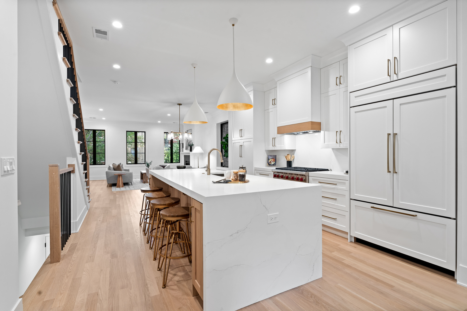 2118 N Sheffield Avenue Unit: 2