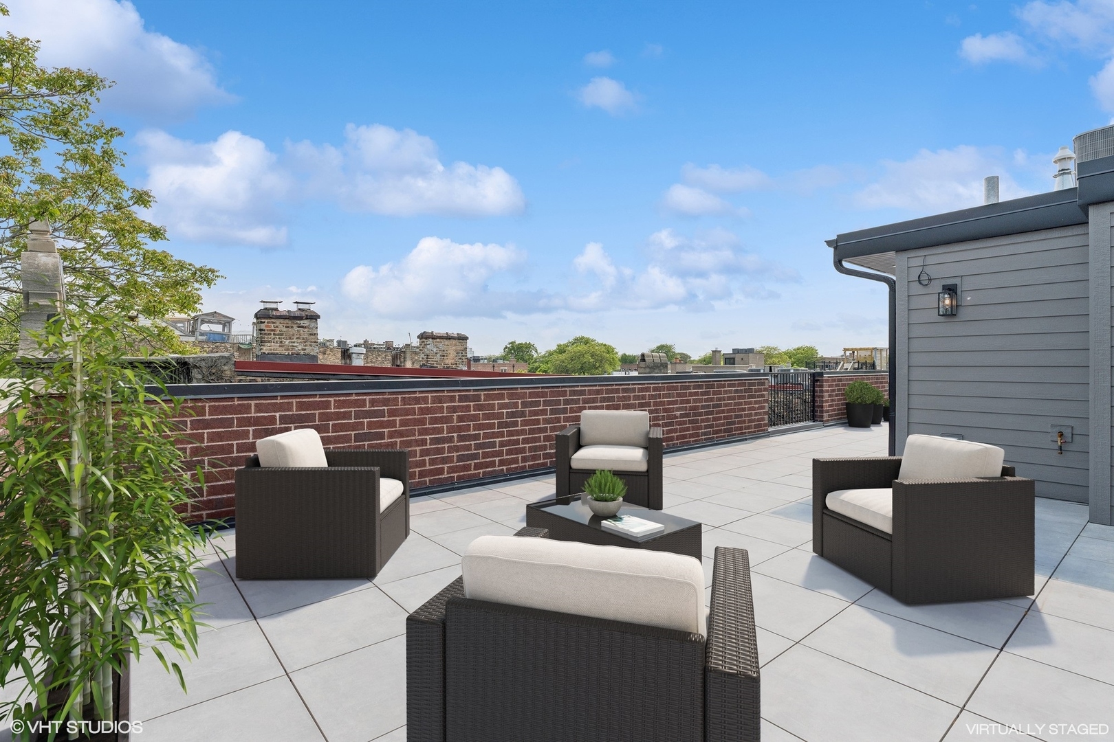 2118 N Sheffield Avenue Unit: 2