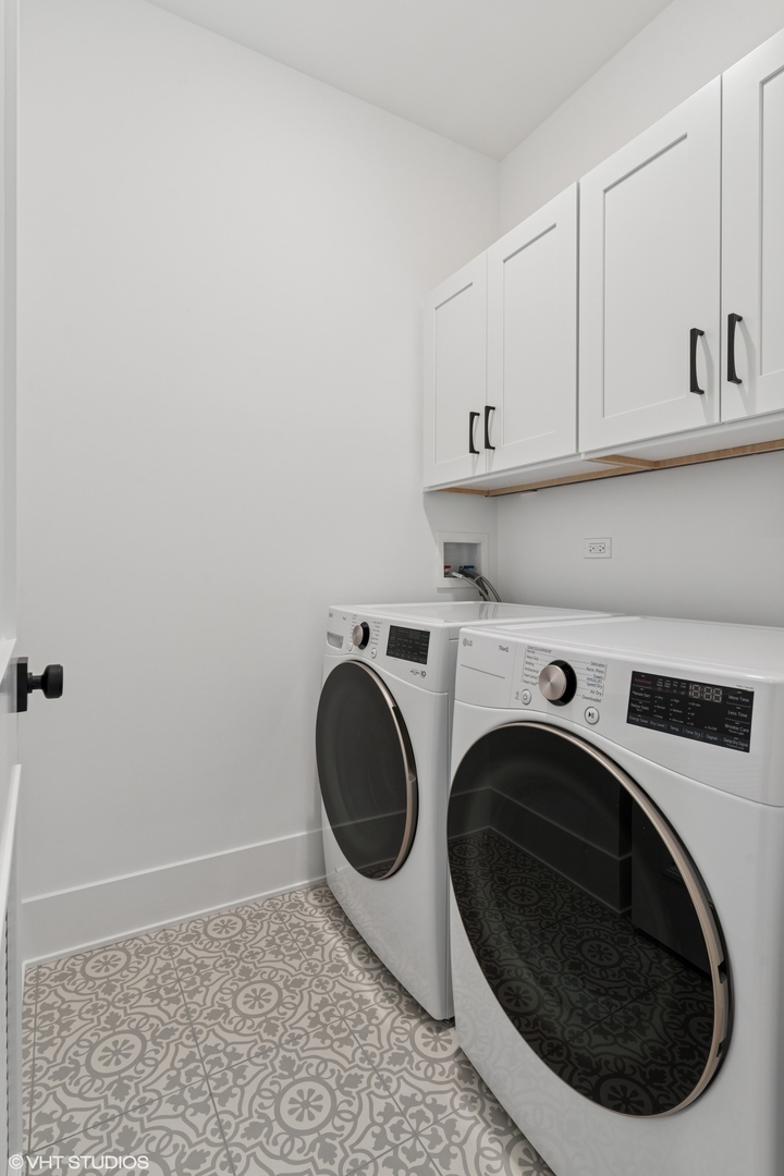 2118 N Sheffield Avenue Unit: 2