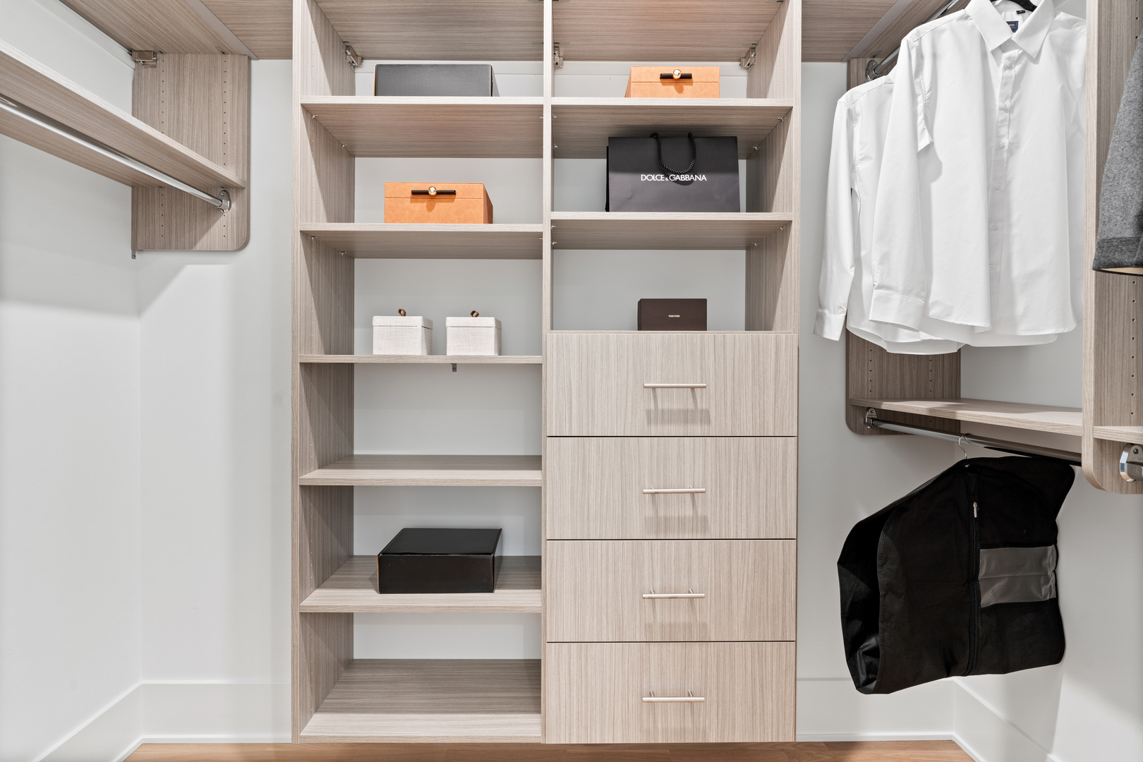 2118 N Sheffield Avenue Unit: 2