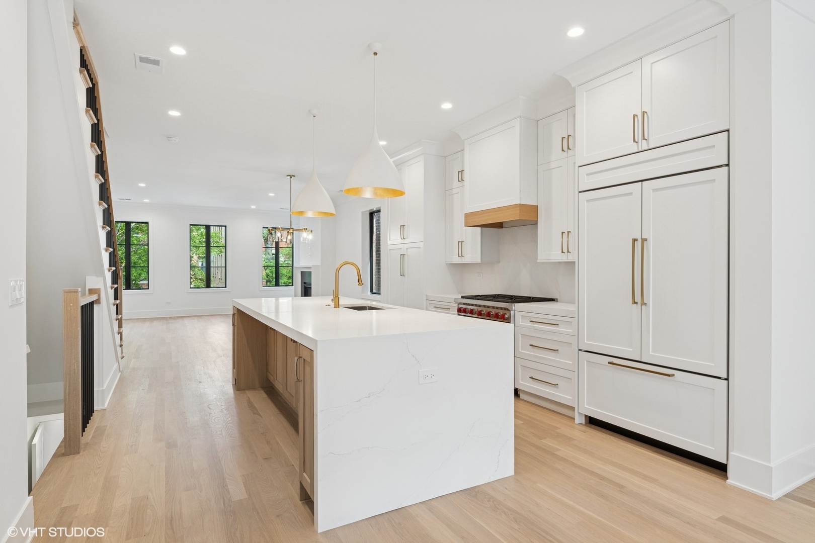 2118 N Sheffield Avenue Unit: 2