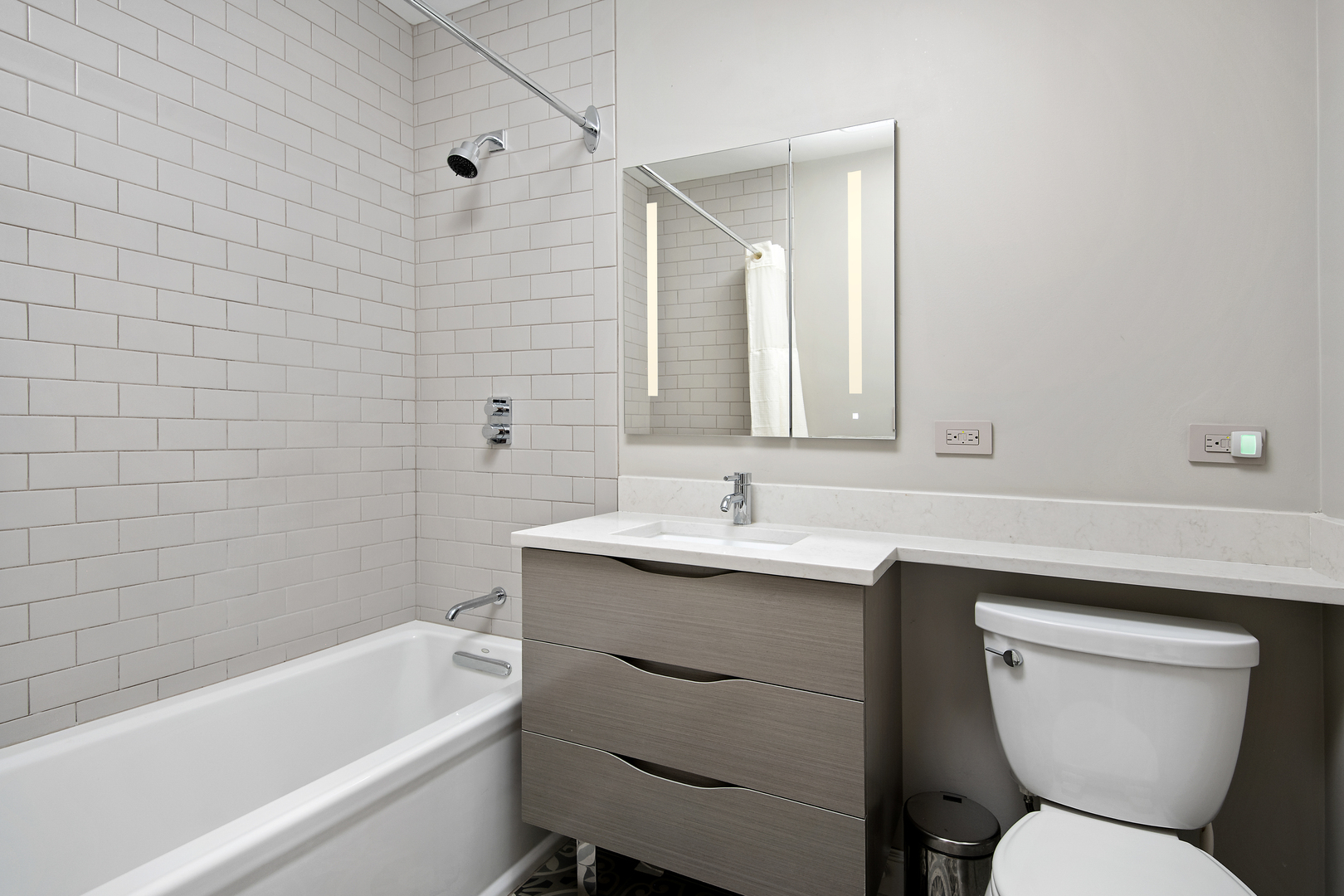 421 W Melrose Street Unit: 18BC