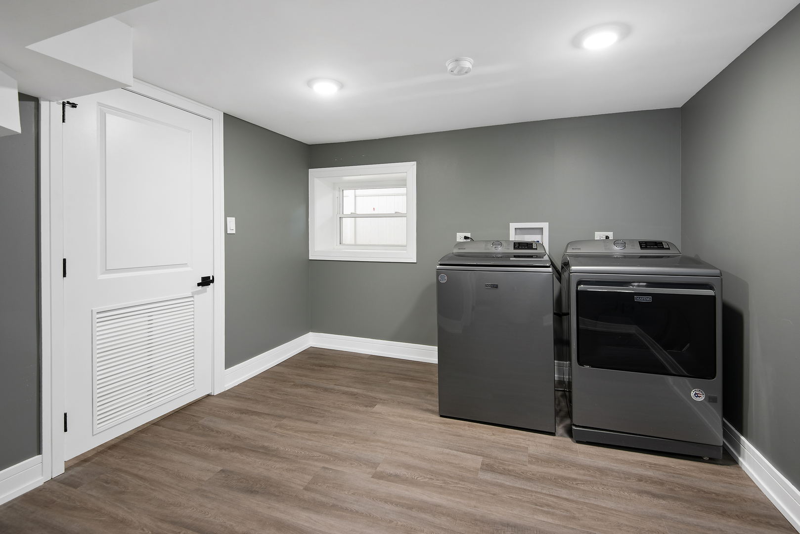 4442 N Melvina Avenue