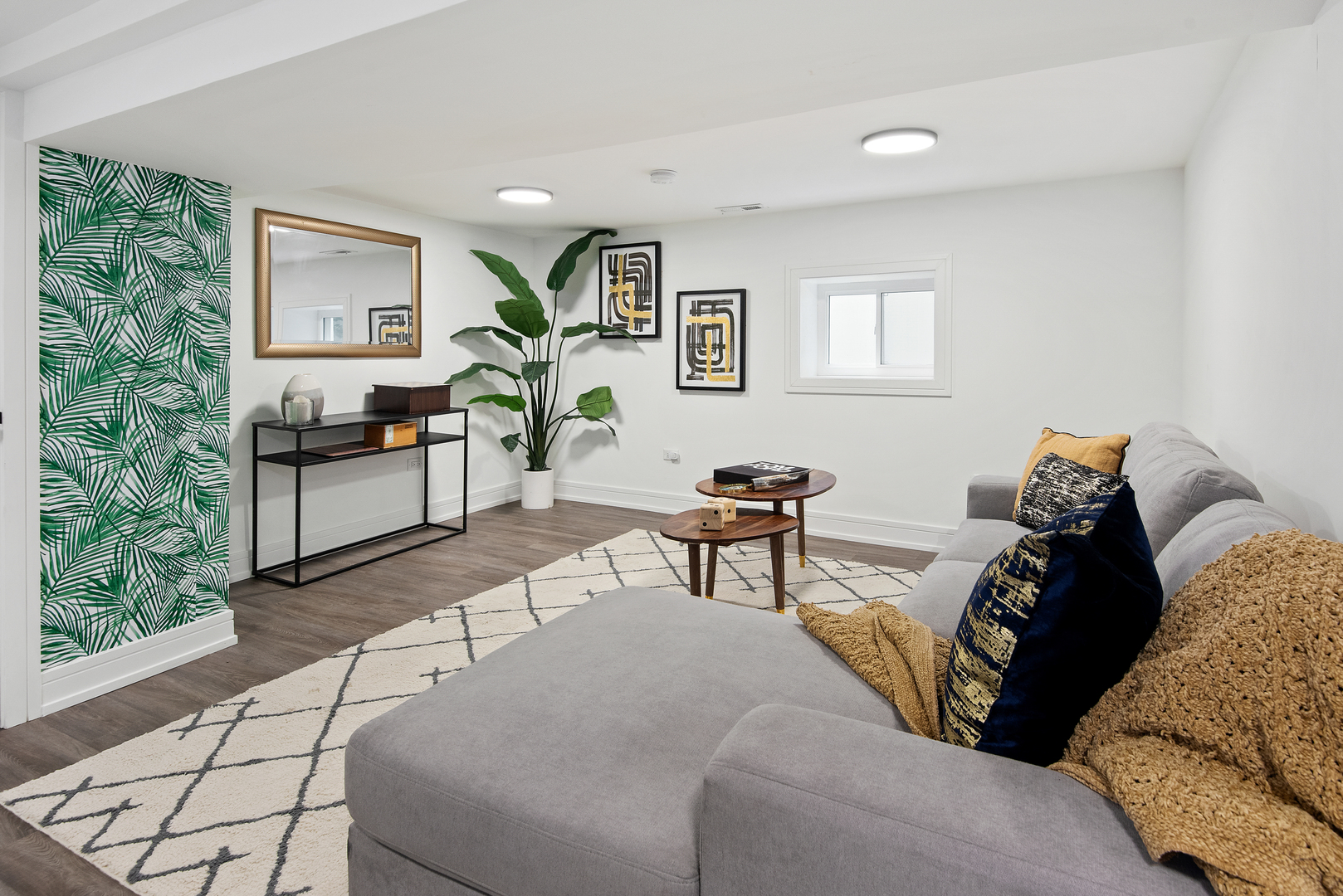 4442 N Melvina Avenue