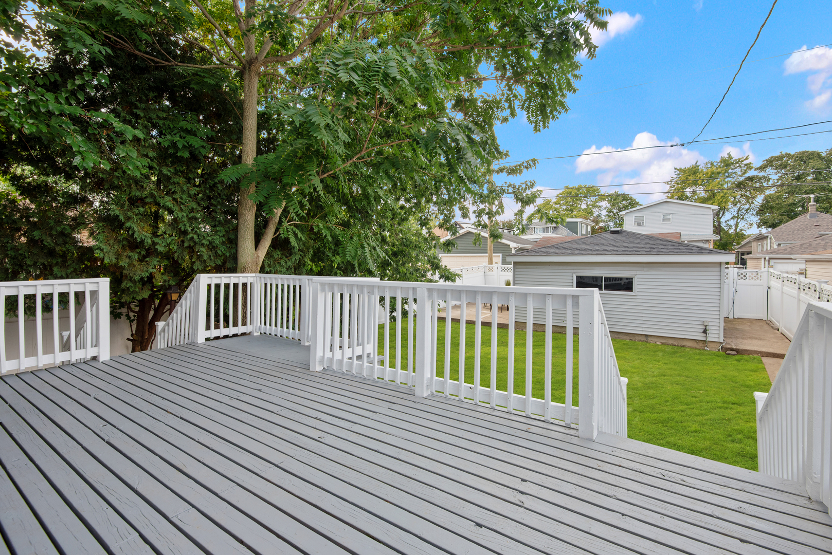 4442 N Melvina Avenue