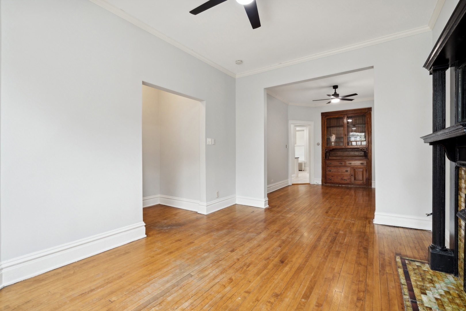 3655 N Hermitage Avenue Unit: 1