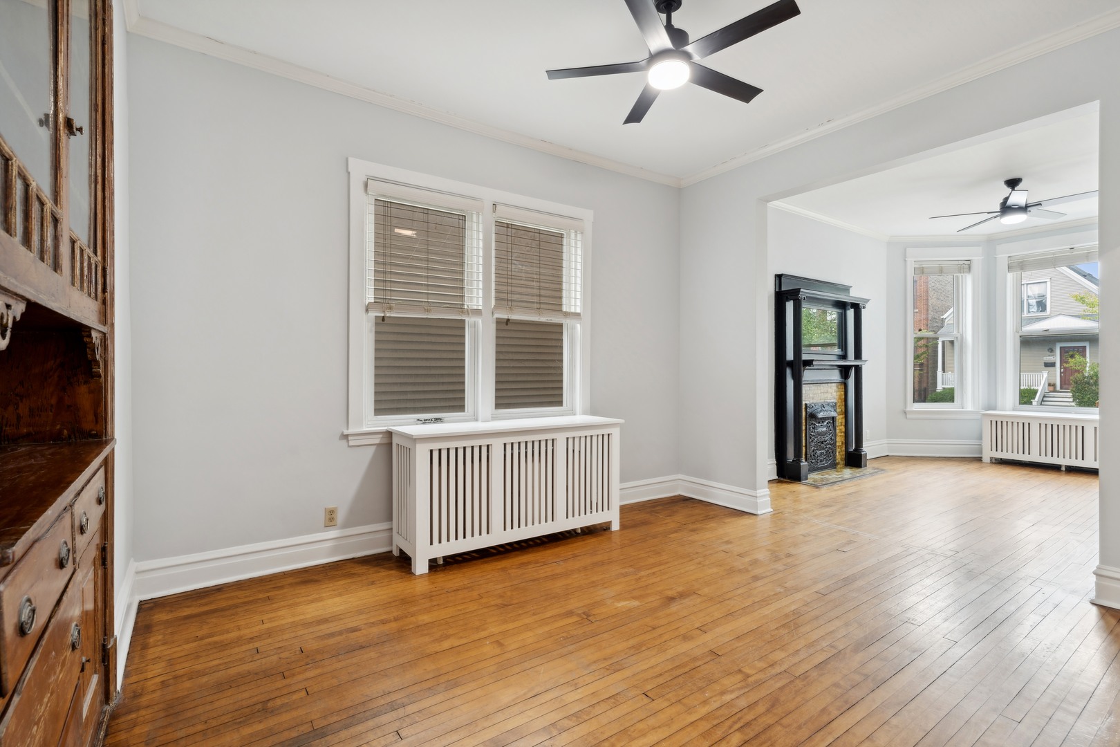 3655 N Hermitage Avenue Unit: 1
