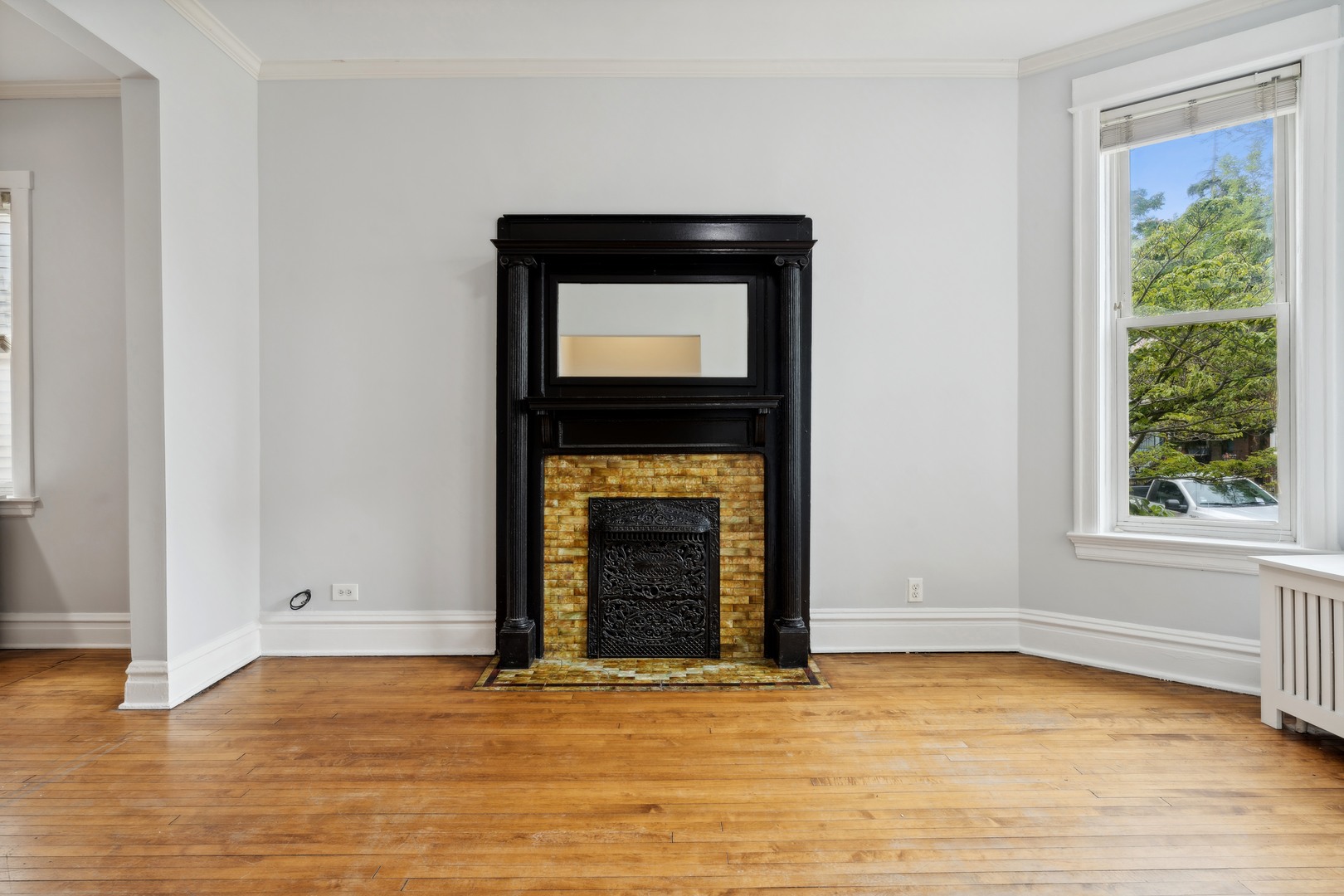 3655 N Hermitage Avenue Unit: 1