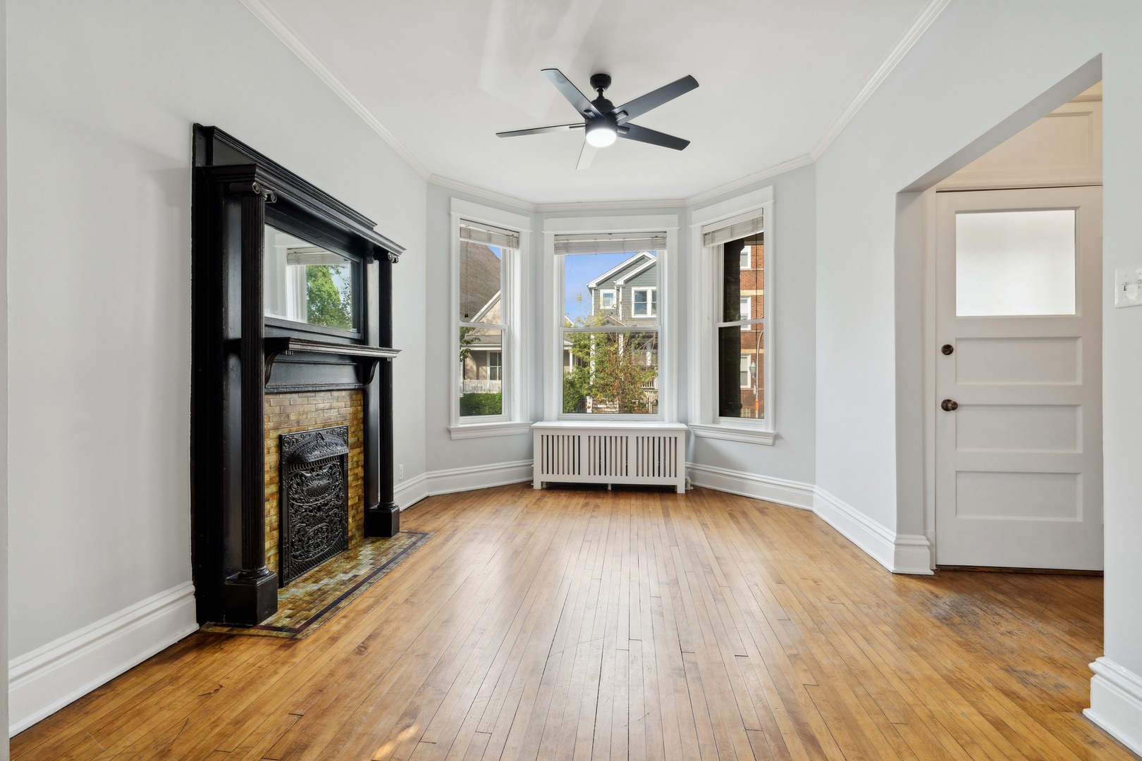 3655 N Hermitage Avenue Unit: 1