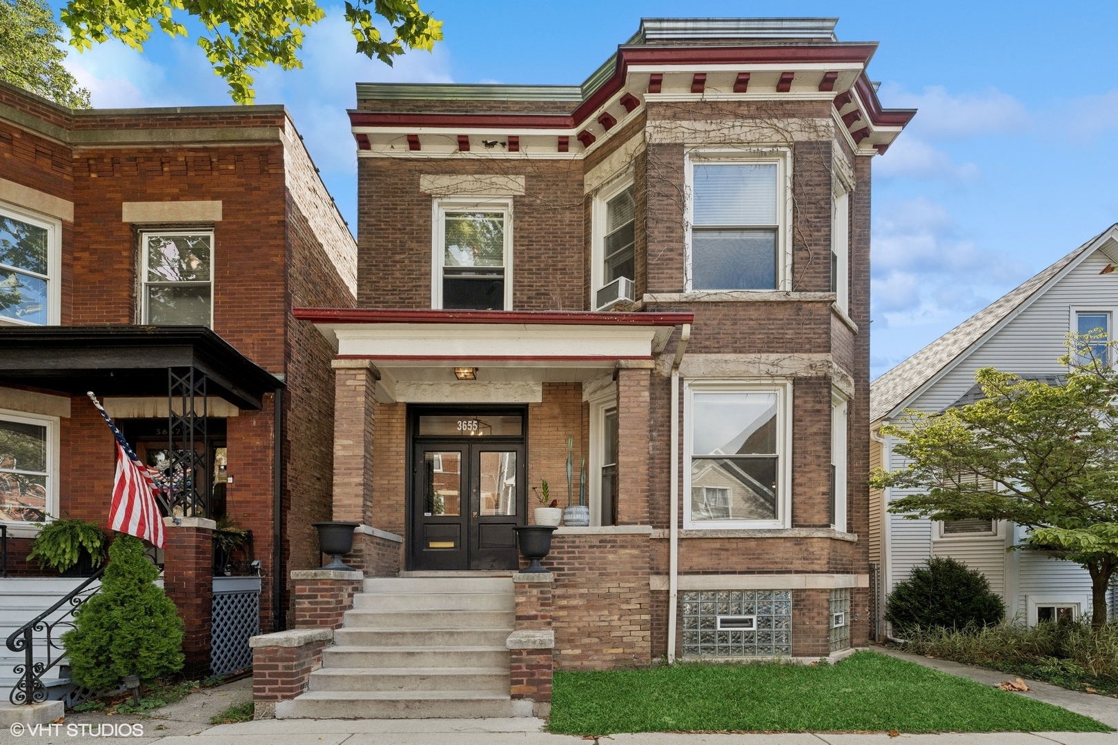 3655 N Hermitage Avenue Unit: 1