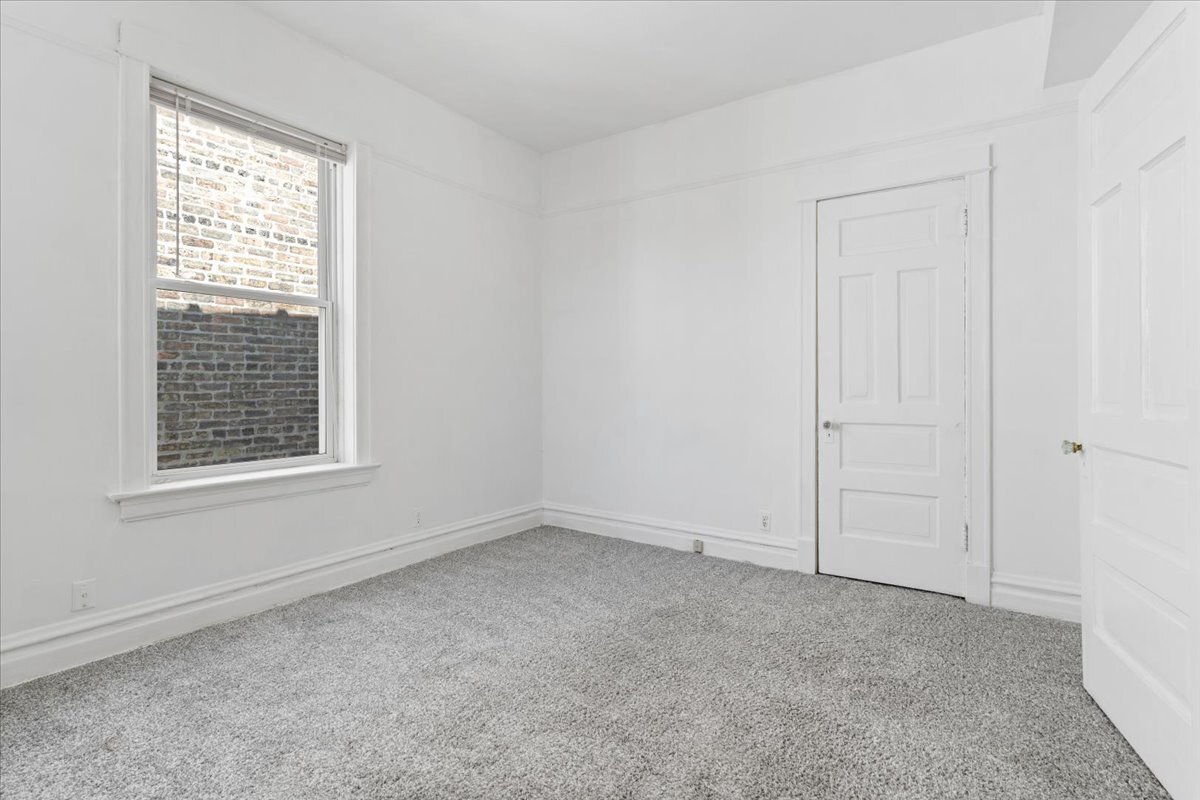 3746 N Lakewood Avenue Unit: 3